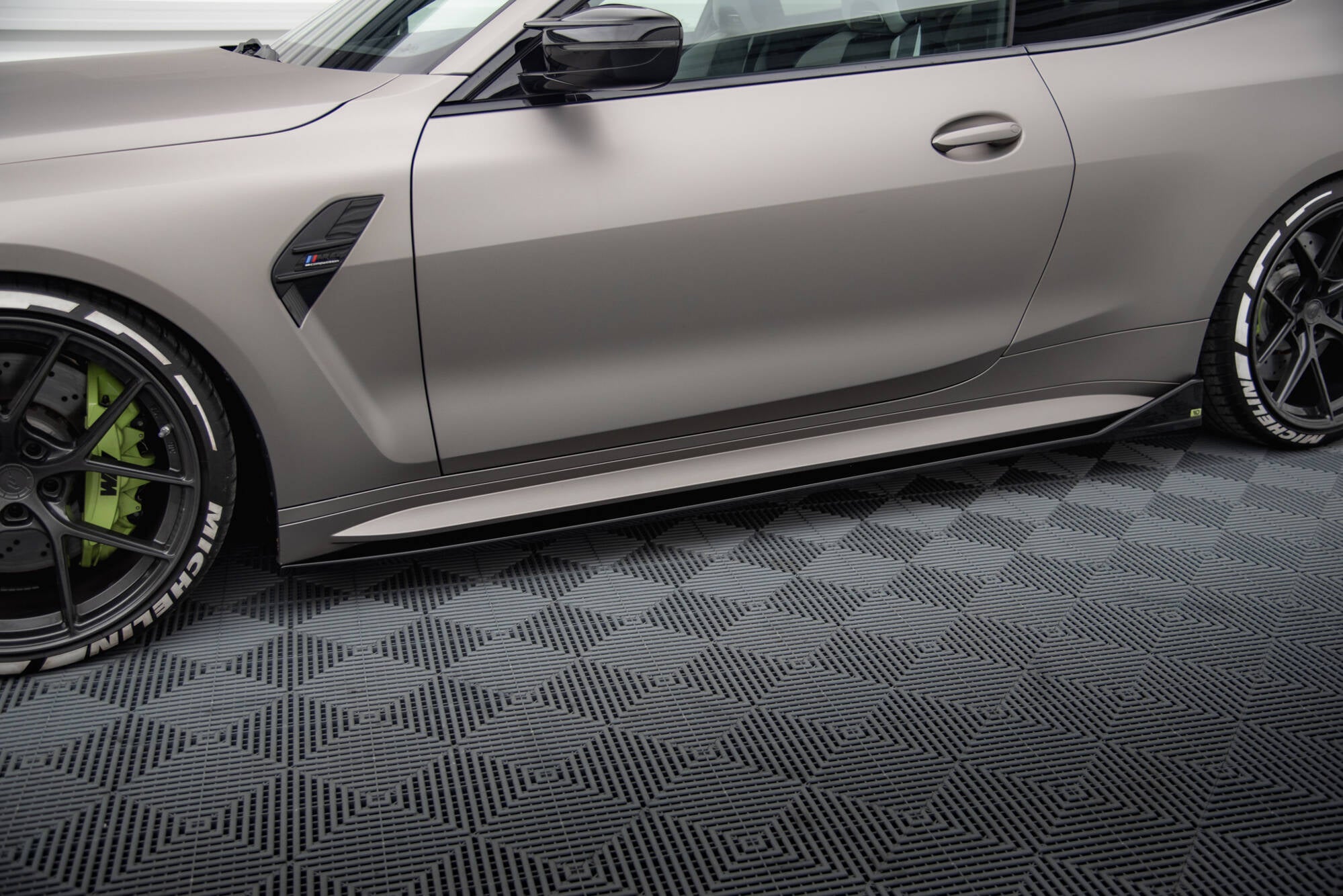 Maxton Design Street+ Seitenschweller Leisten passend für V.3 passend für CSL Look BMW M4 G82 / G82 Facelift schwarz Hochglanz