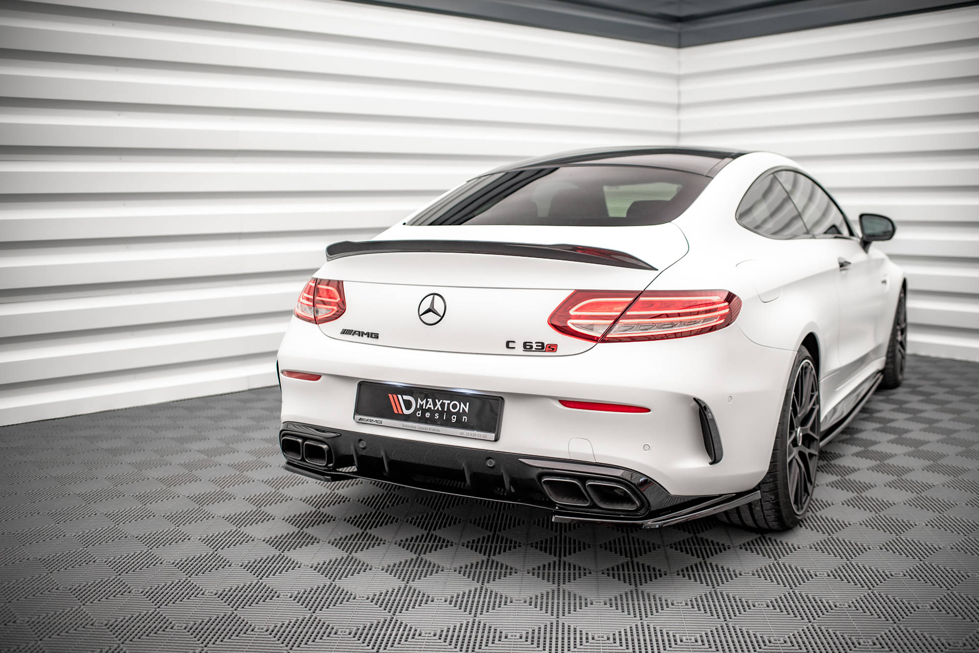 Maxton Design Heck Ansatz Flaps Diffusor passend für Mercedes-AMG C 63 AMG Coupe AMG Aero Pack C205 Facelift schwarz Hochglanz