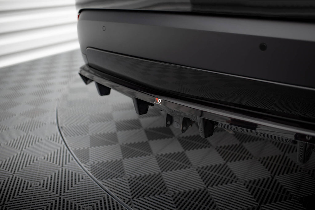 Maxton Design Street+ Mittlerer Diffusor RACE passend für Land Rover Discovery HSE Mk5 schwarz Hochglanz
