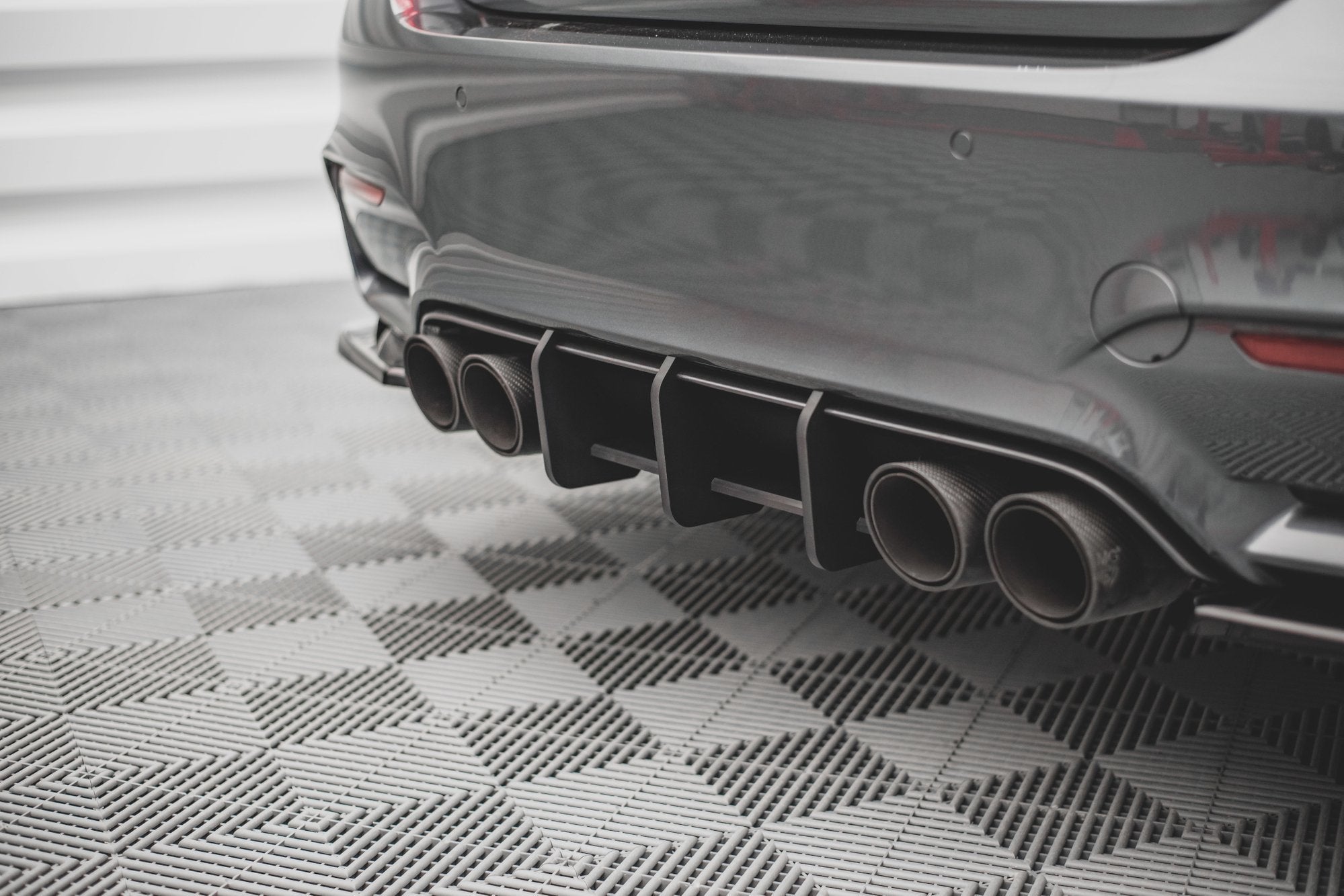 Maxton Design Street Pro Heckschürze passend für BMW M4 F82