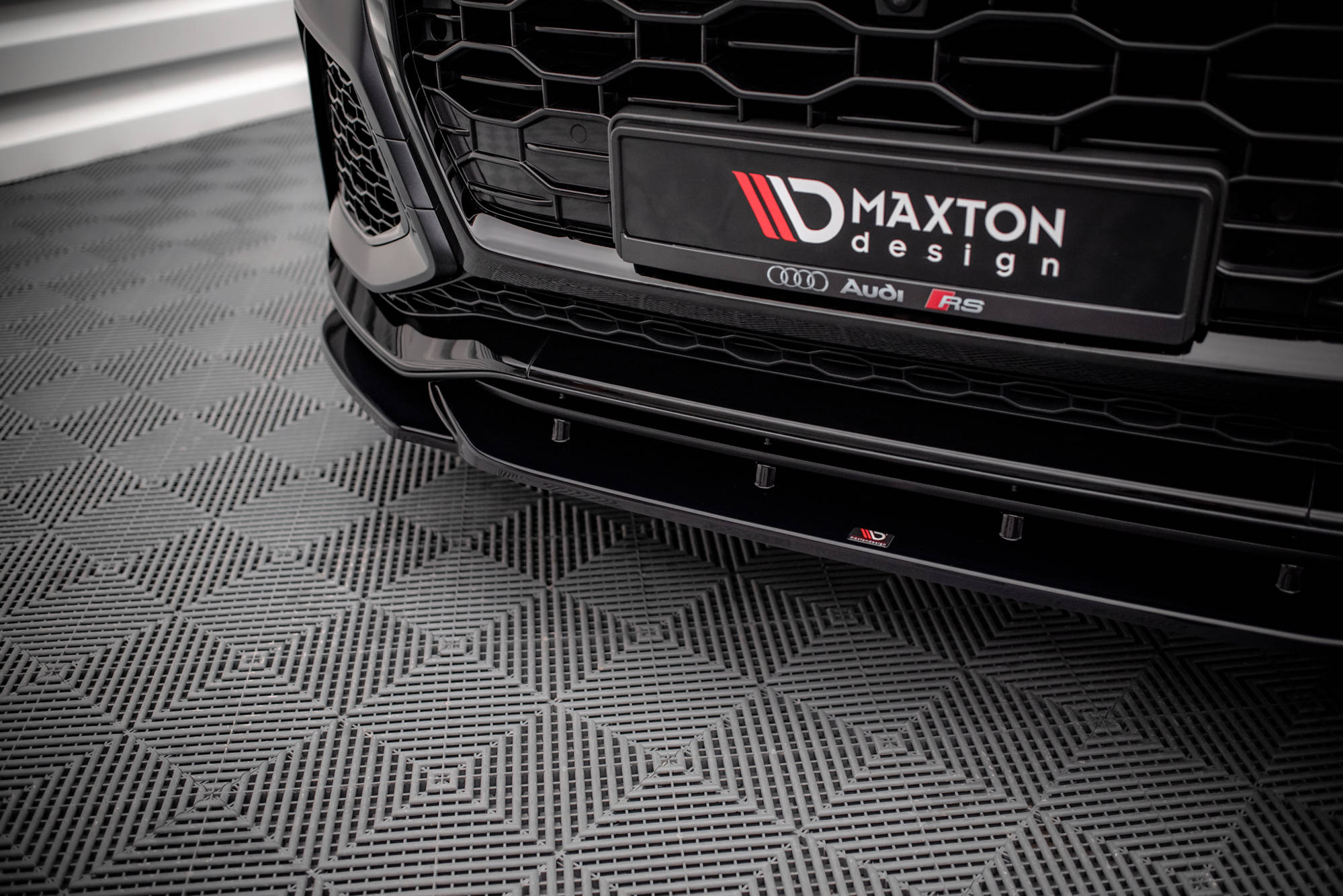 Maxton Design Street+ Spoilerlippe Front Ansatz V.2 passend für Audi RSQ8 Mk1 schwarz Hochglanz