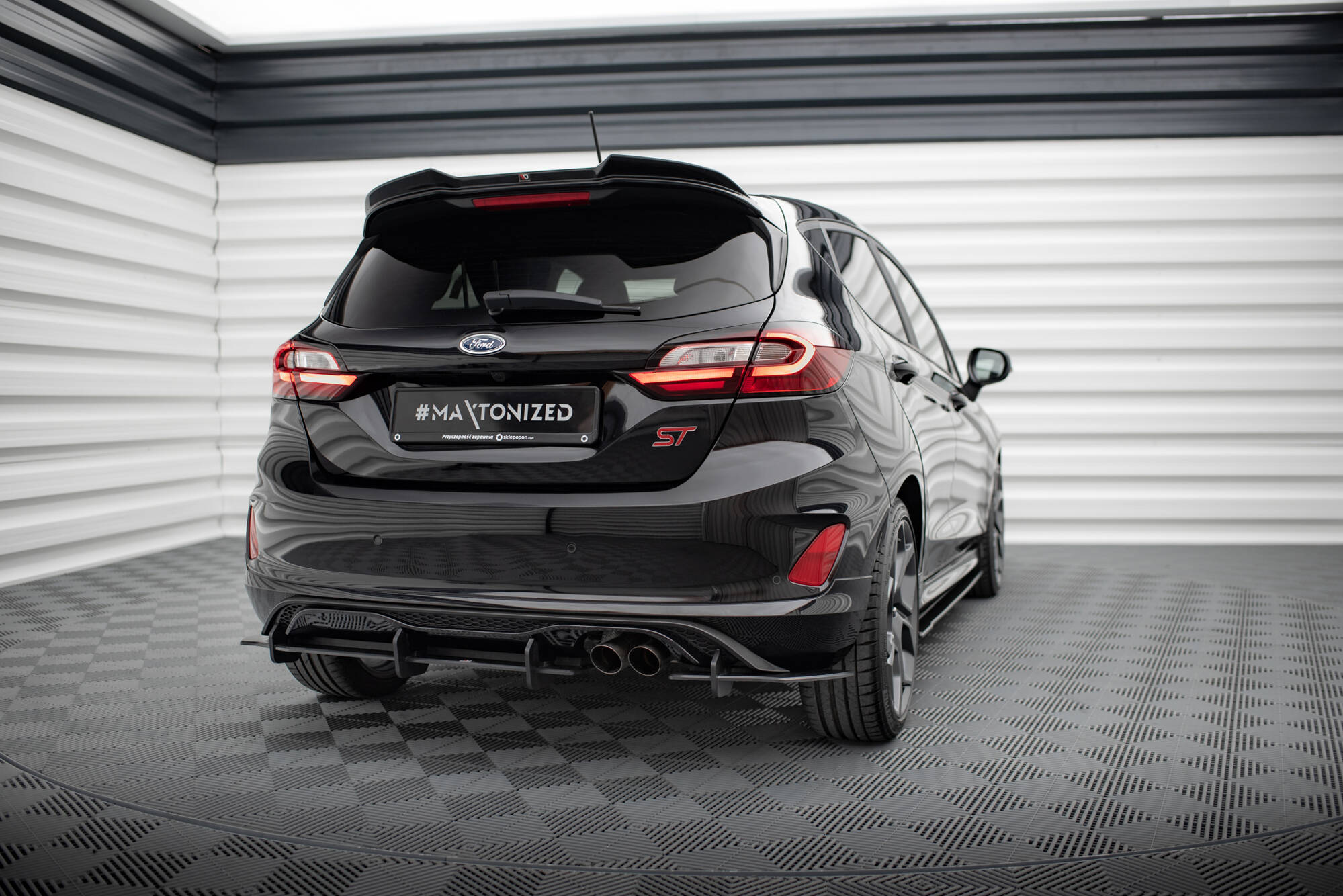 Maxton Design Robuste Racing Diffusor Heck Ansatz passend für Ford Fiesta Mk8 ST