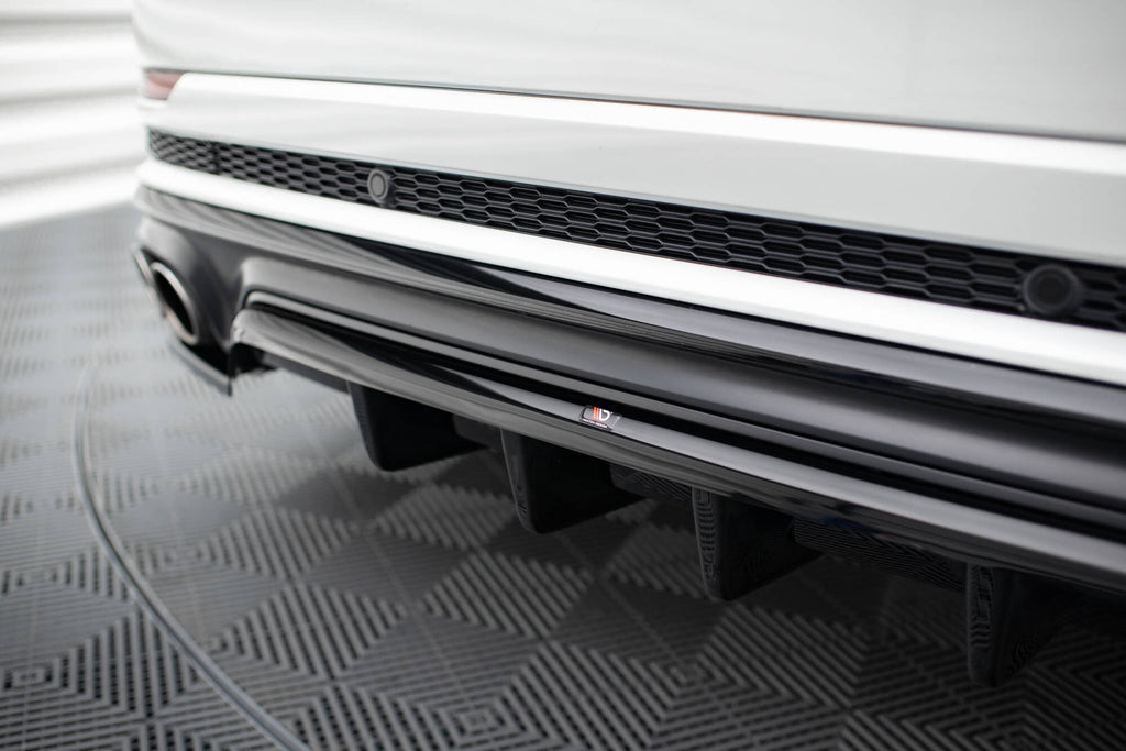 Maxton Design Street+ Mittlerer Diffusor RACE passend für Audi SQ8 Mk1 schwarz Hochglanz