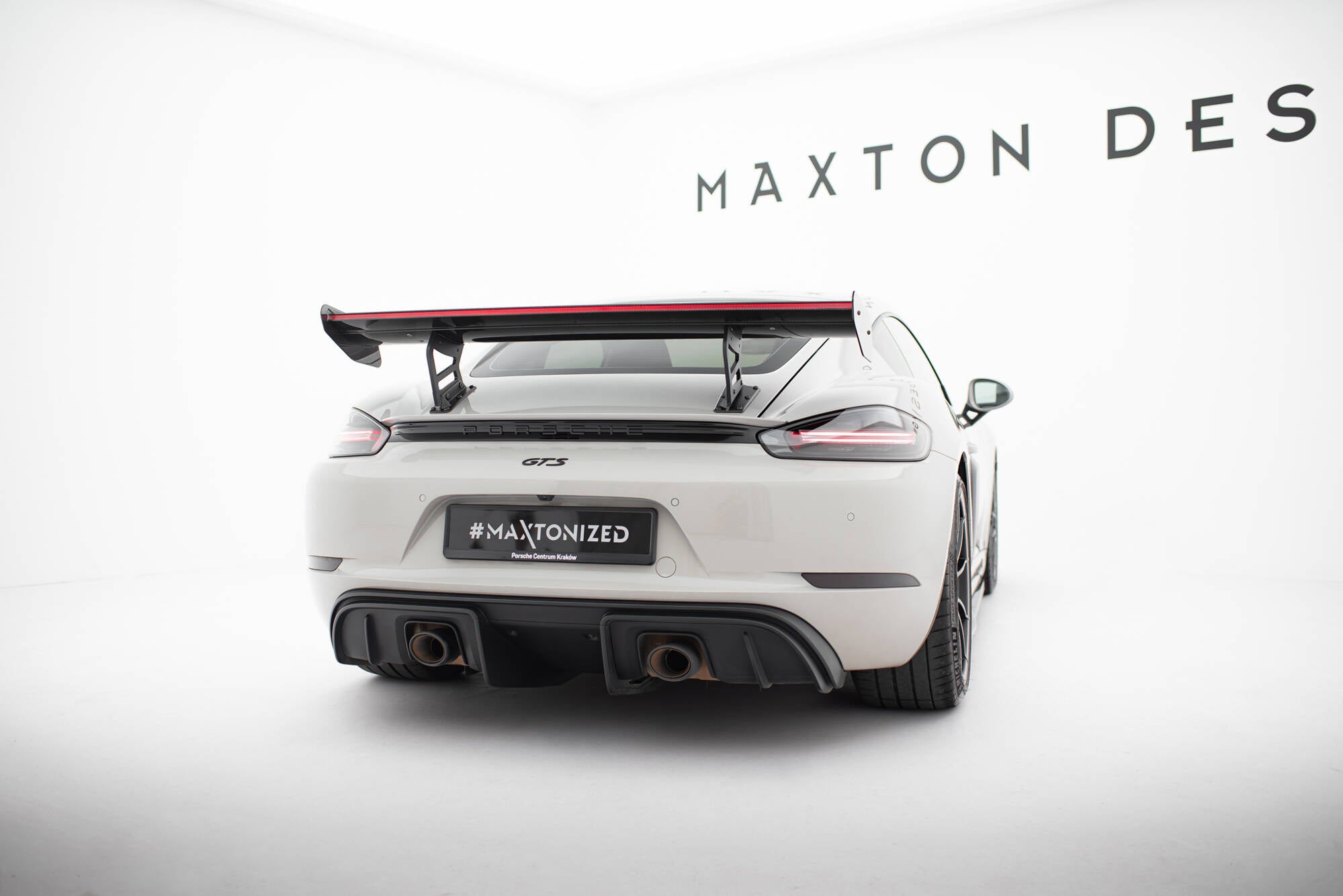 Maxton Design Carbon Spoiler With Internal Brackets Uprights V.2 + LED Porsche 718 Cayman 982c für Porsche Cayman 982c