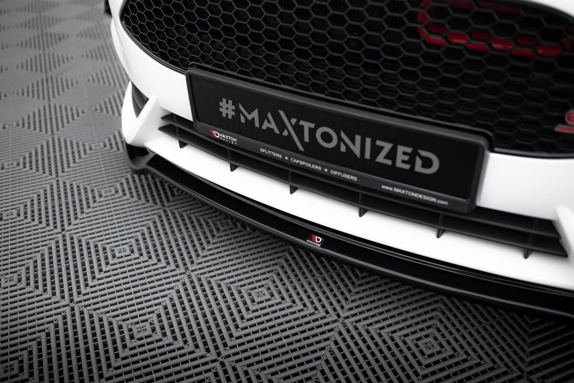 Maxton Design Street+ Spoilerlippe Front Ansatz V.3 passend für Ford Fiesta ST Mk7 FL schwarz Hochglanz