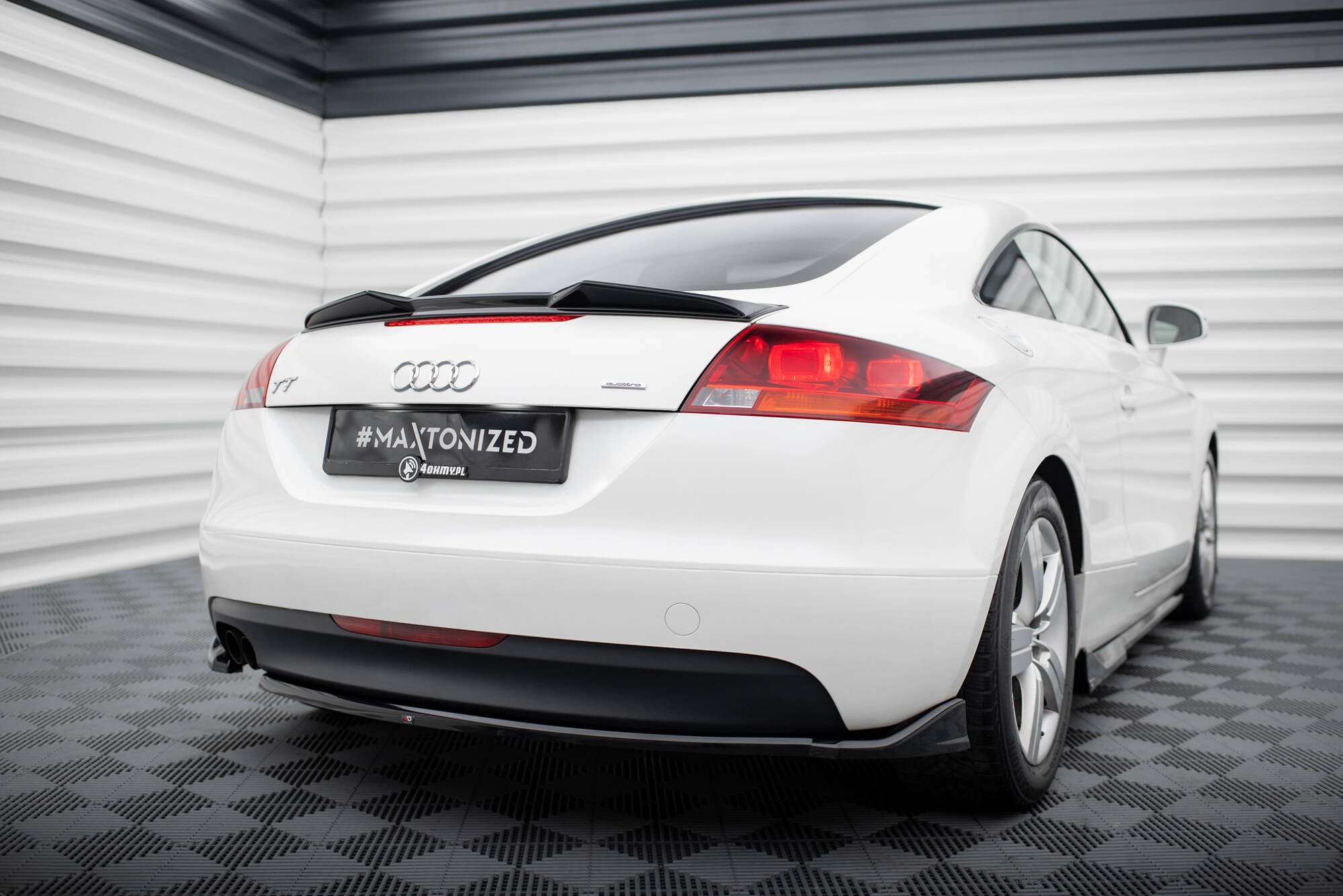 Maxton Design Spoiler CAP 3D passend für Audi TT 8J schwarz Hochglanz