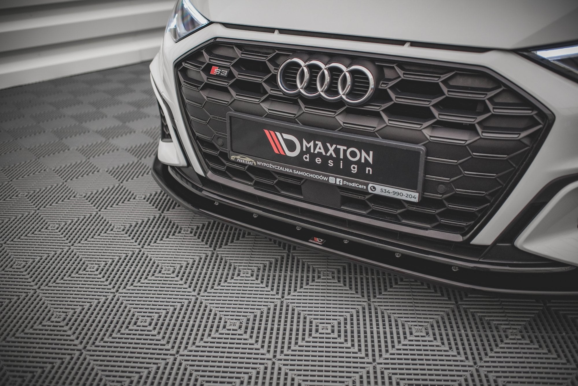 Maxton Design Street+ Spoilerlippe Front Ansatz V.1 passend für Audi S3 / A3 S-Line 8Y schwarz Hochglanz