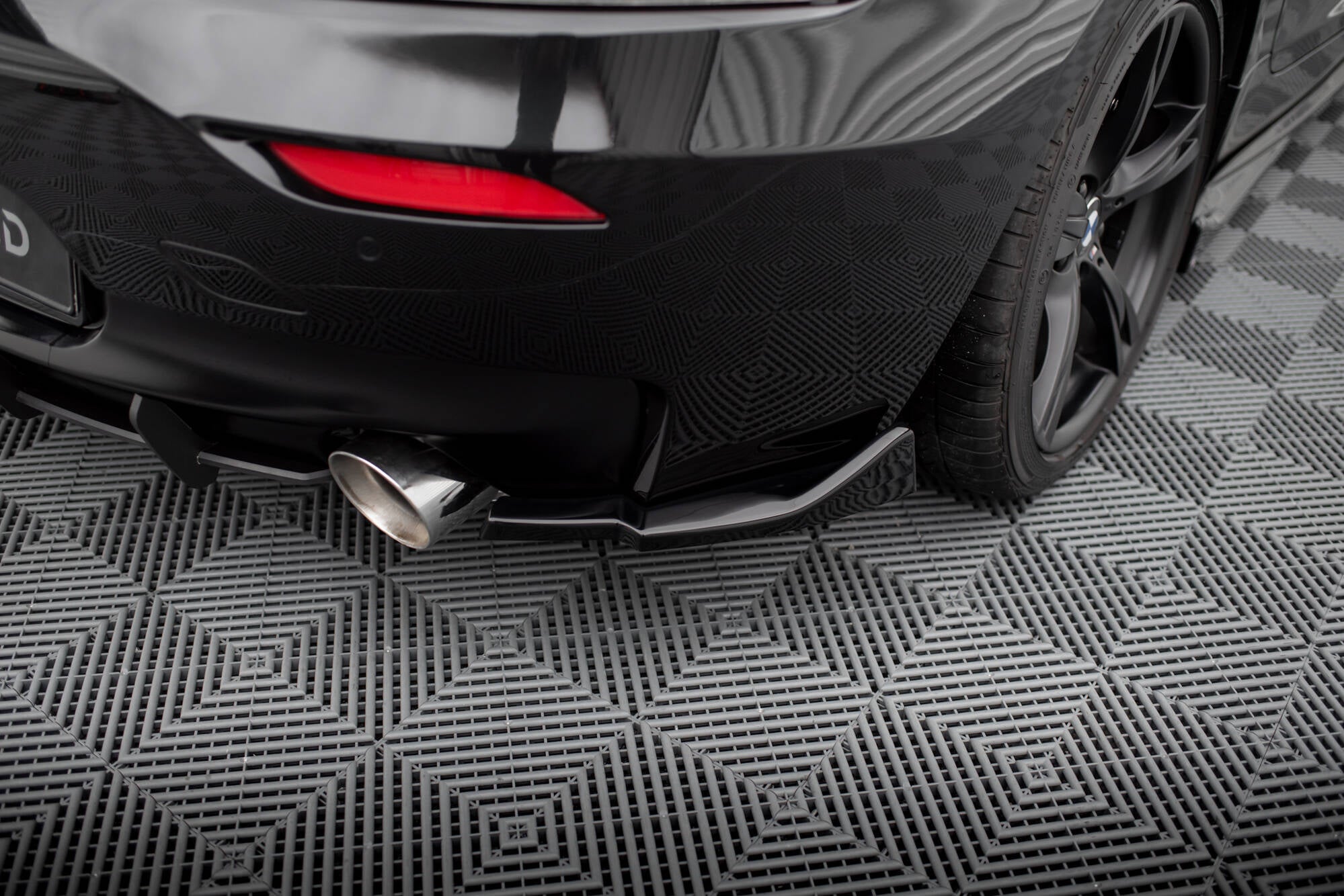 Maxton Design Heck Ansatz Flaps Diffusor passend für BMW Z4 M-Paket E89 Facelift schwarz Hochglanz