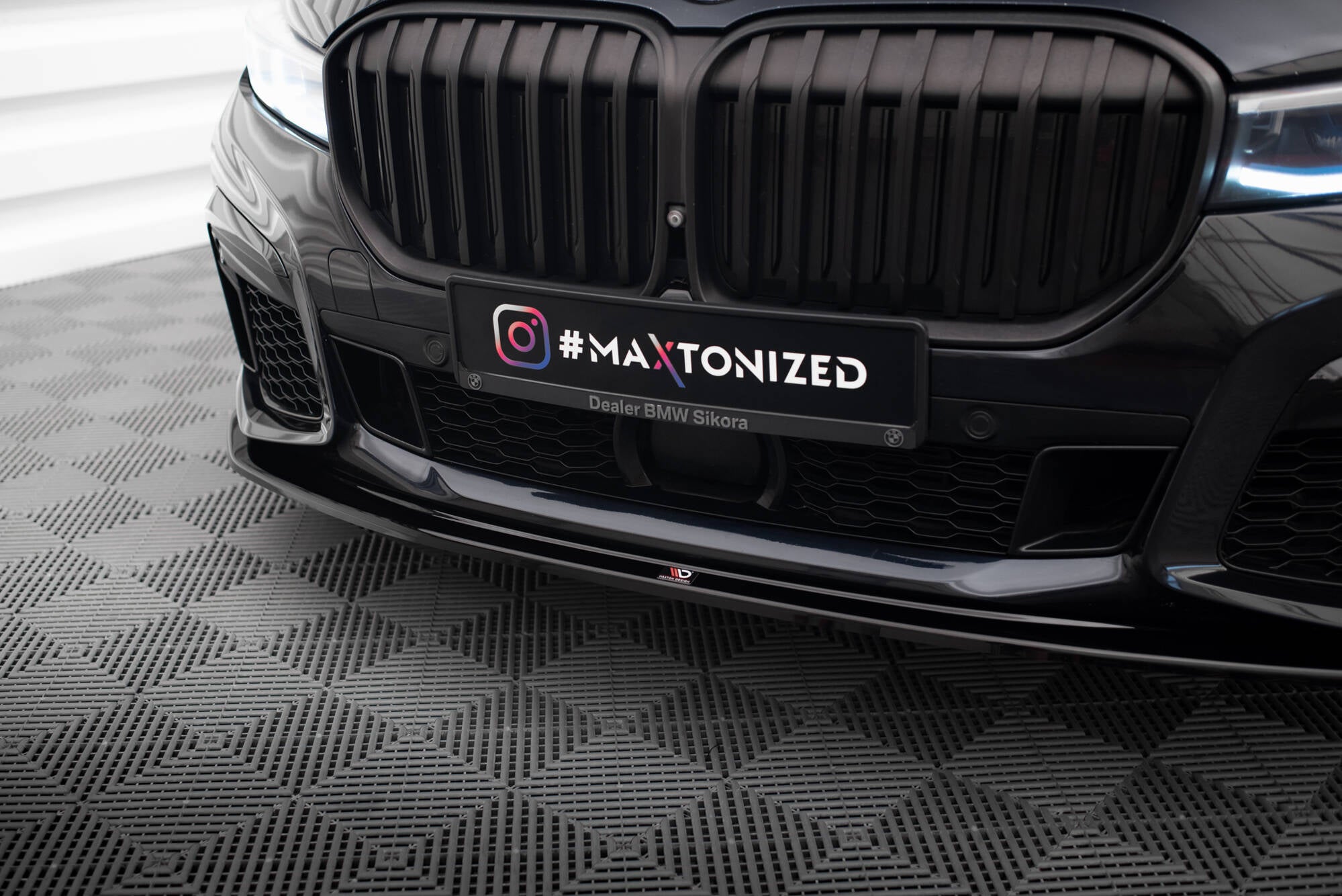 Maxton Design Street+ Spoilerlippe Front Ansatz V.4 passend für BMW 7 M-Paket G11 / G12 Facelift schwarz Hochglanz