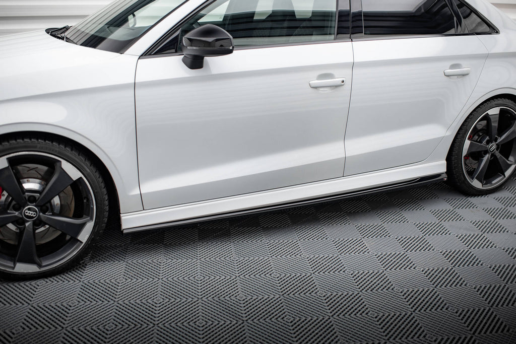 Maxton Design Street+ Seitenschweller Leisten V.2 passend für Audi RS3 Limousine 8V Facelift schwarz Hochglanz