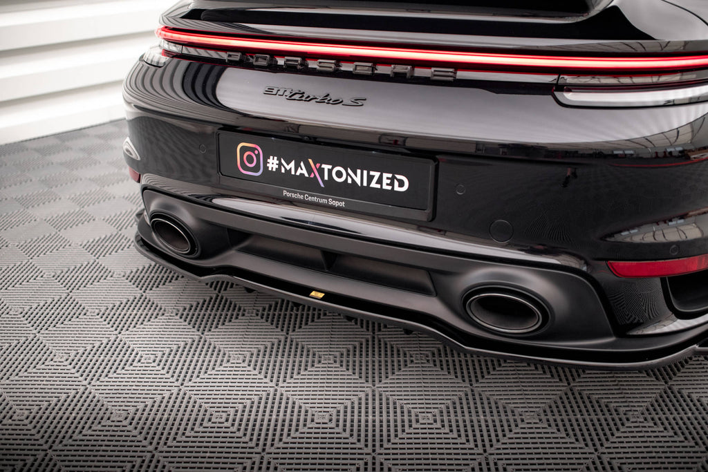 Maxton Design Street+ Mittlerer Diffusor RACE passend für Porsche 911 Turbo S 992 schwarz Hochglanz