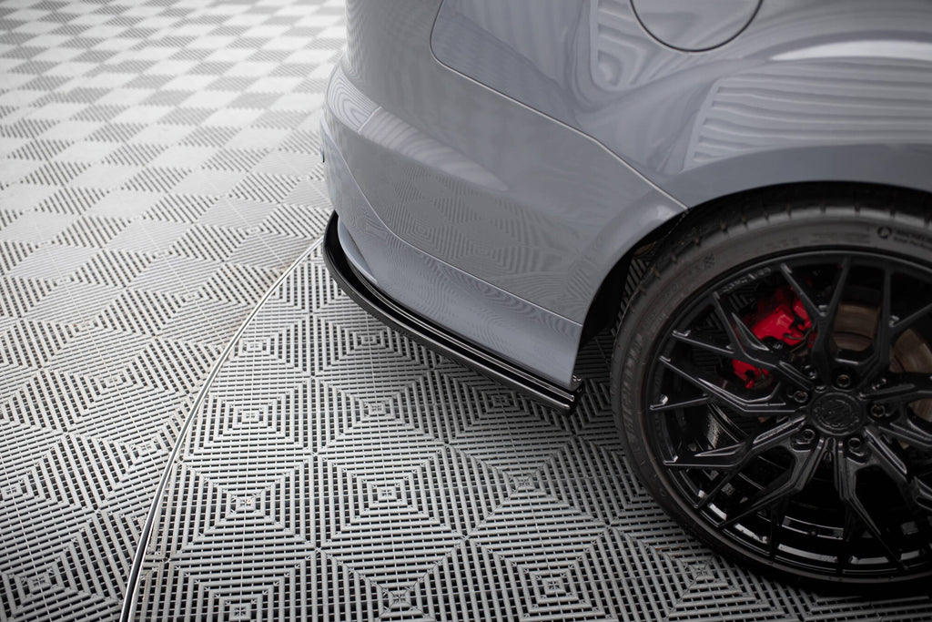 Maxton Design Heck Ansatz Flaps Diffusor passend für Ford Focus ST Kombi Mk3 / Mk3 Facelift schwarz Hochglanz