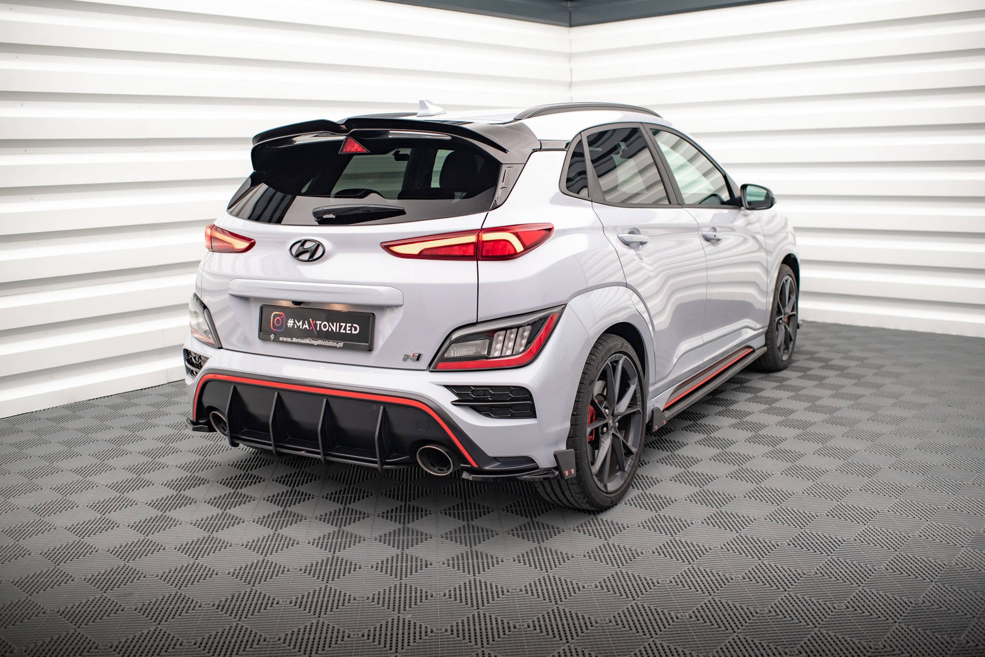 Maxton Design Heck Ansatz Flaps Diffusor V.1 + Flaps passend für Hyundai Kona N Mk1