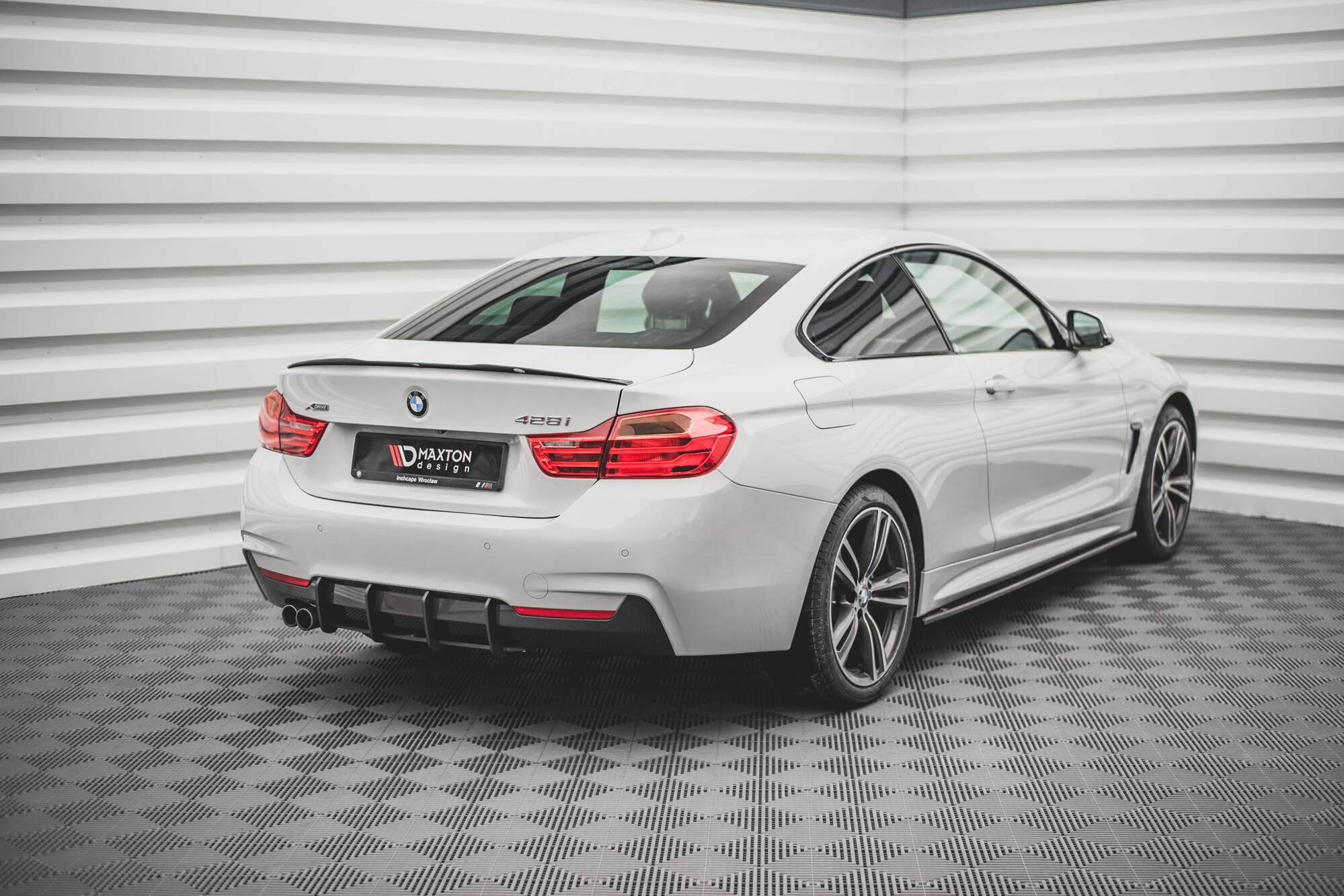 Maxton Design Street Pro Heckschürze V.1 passend für BMW 4er M-Paket F32
