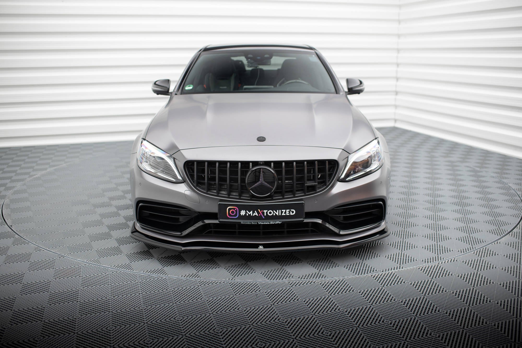 Maxton Design Street+ Spoilerlippe Front Ansatz V.1 passend für Mercedes-AMG C63 Limousine / Kombi W205 Facelift schwarz Hochglanz