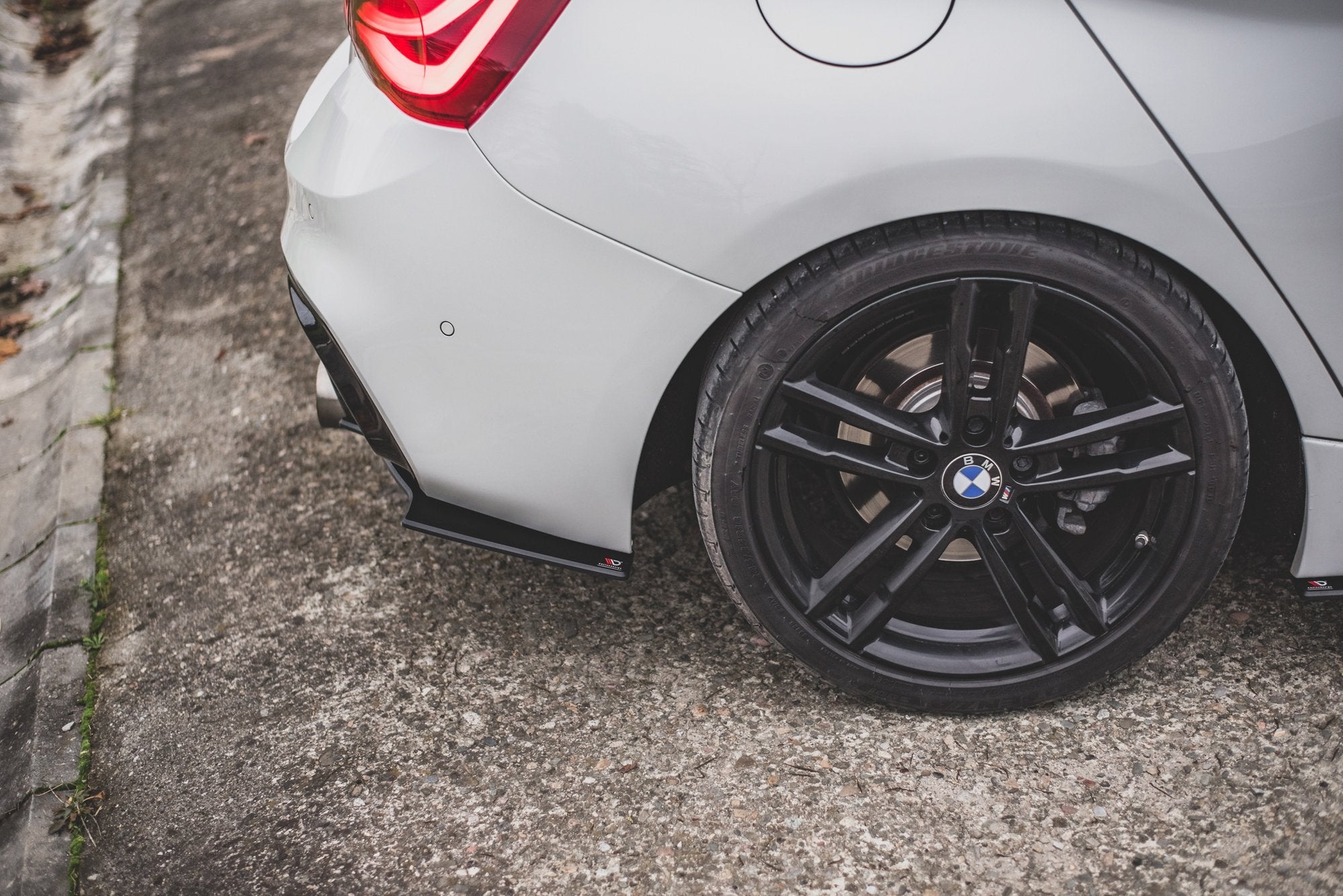 Maxton Design Street Pro Heck Ansatz Flaps Diffusor V.3 passend für BMW 1er F20 M140i