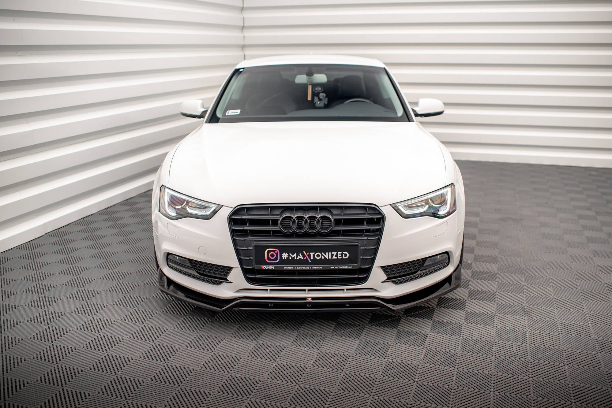Maxton Design Street+ Spoilerlippe Front Ansatz V.2 passend für Audi A5 Coupe / Sportback 8T Facelift schwarz Hochglanz