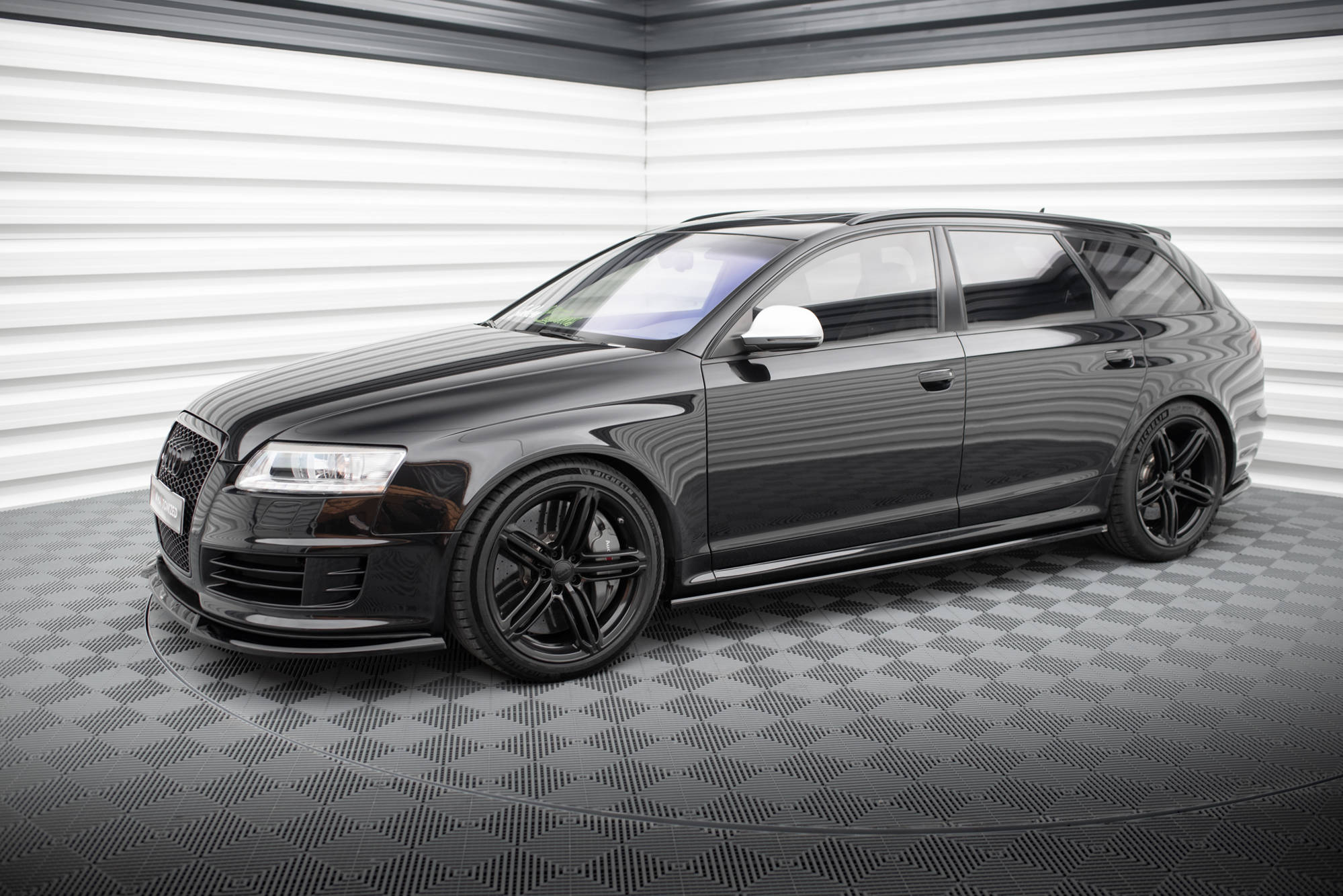 Maxton Design Street+ Seitenschweller Leisten V.2 passend für Audi RS6 Avant C6 schwarz Hochglanz