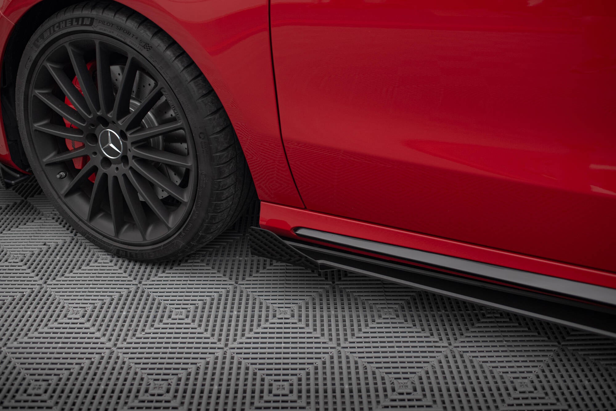 Maxton Design Seitenschweller Flaps passend für Mercedes-Benz A 45 AMG W176 Facelift schwarz Hochglanz