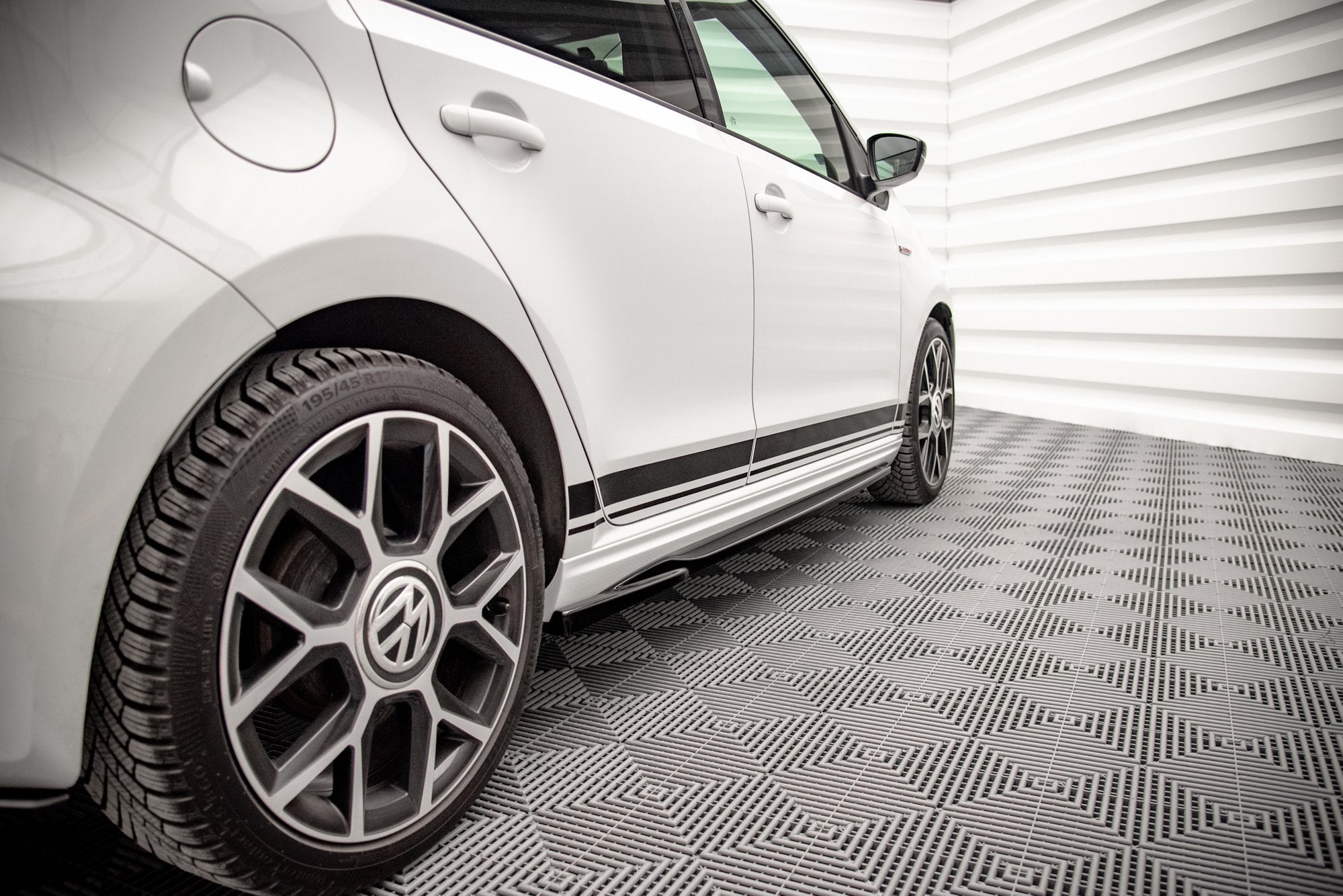 Maxton Design Street+ Seitenschweller Leisten passend für VW Up GTI schwarz Hochglanz