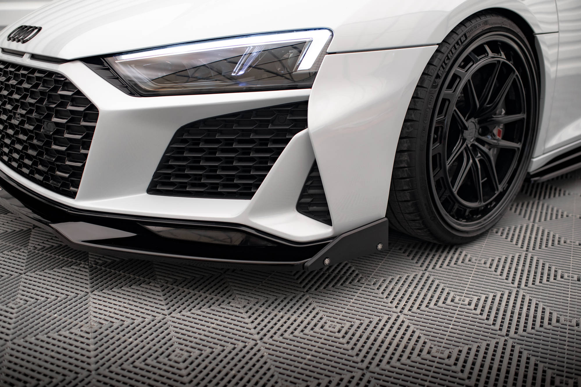 Maxton Design Street+ Spoilerlippe Front Ansatz V.3 + Flaps passend für Audi R8 Mk2 Facelift