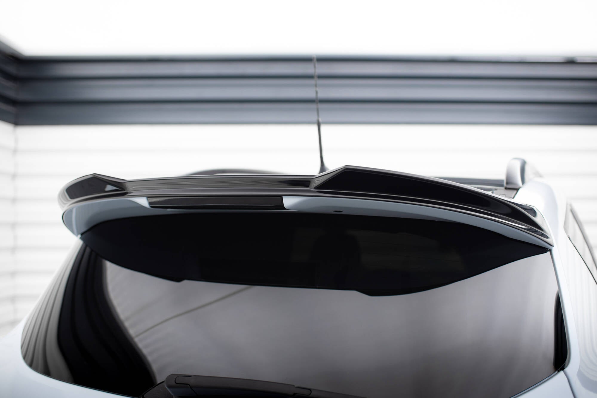 Maxton Design Spoiler CAP 3D passend für Ford Kuga ST Mk1 schwarz Hochglanz