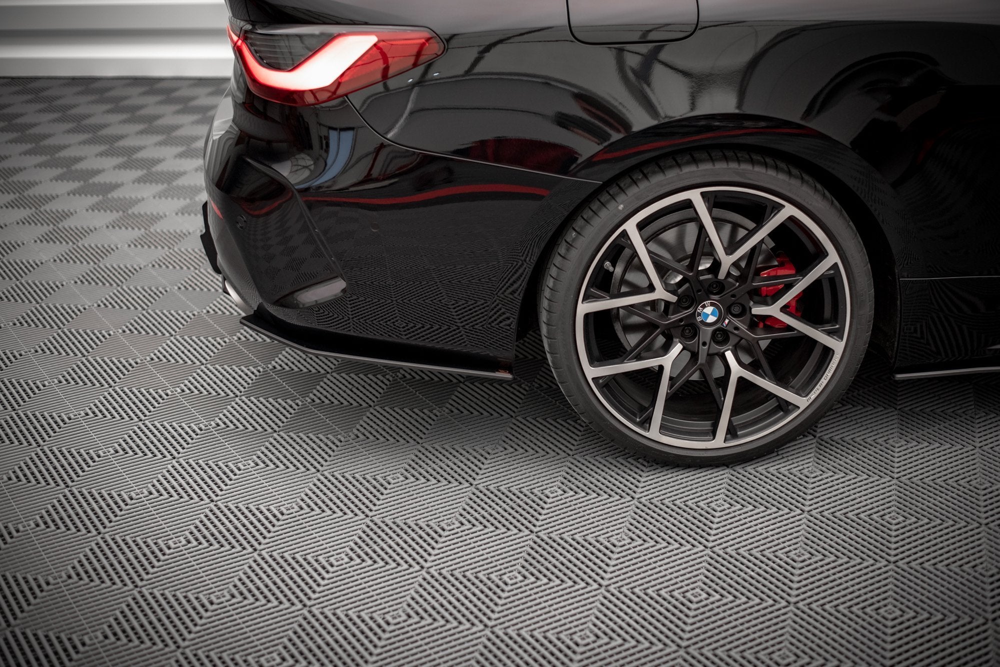 Maxton Design Street Pro Heck Ansatz Flaps Diffusor passend für BMW 4er M-Paket G22 / G23 / G22 Facelift / G23 Facelift