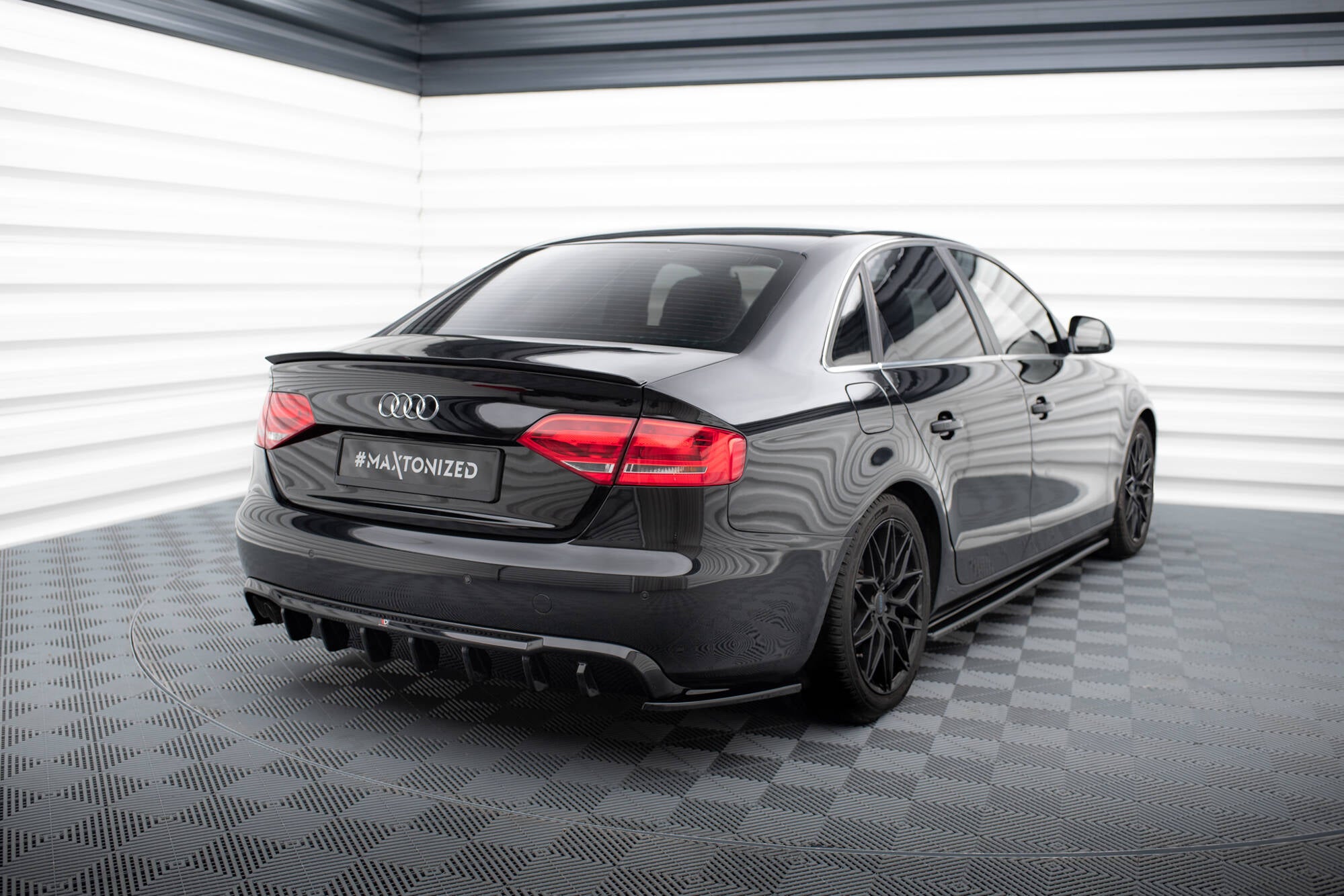 Maxton Design Diffusor Heck Ansatz passend für Audi A4 B8 (Doppelauspuff li.)