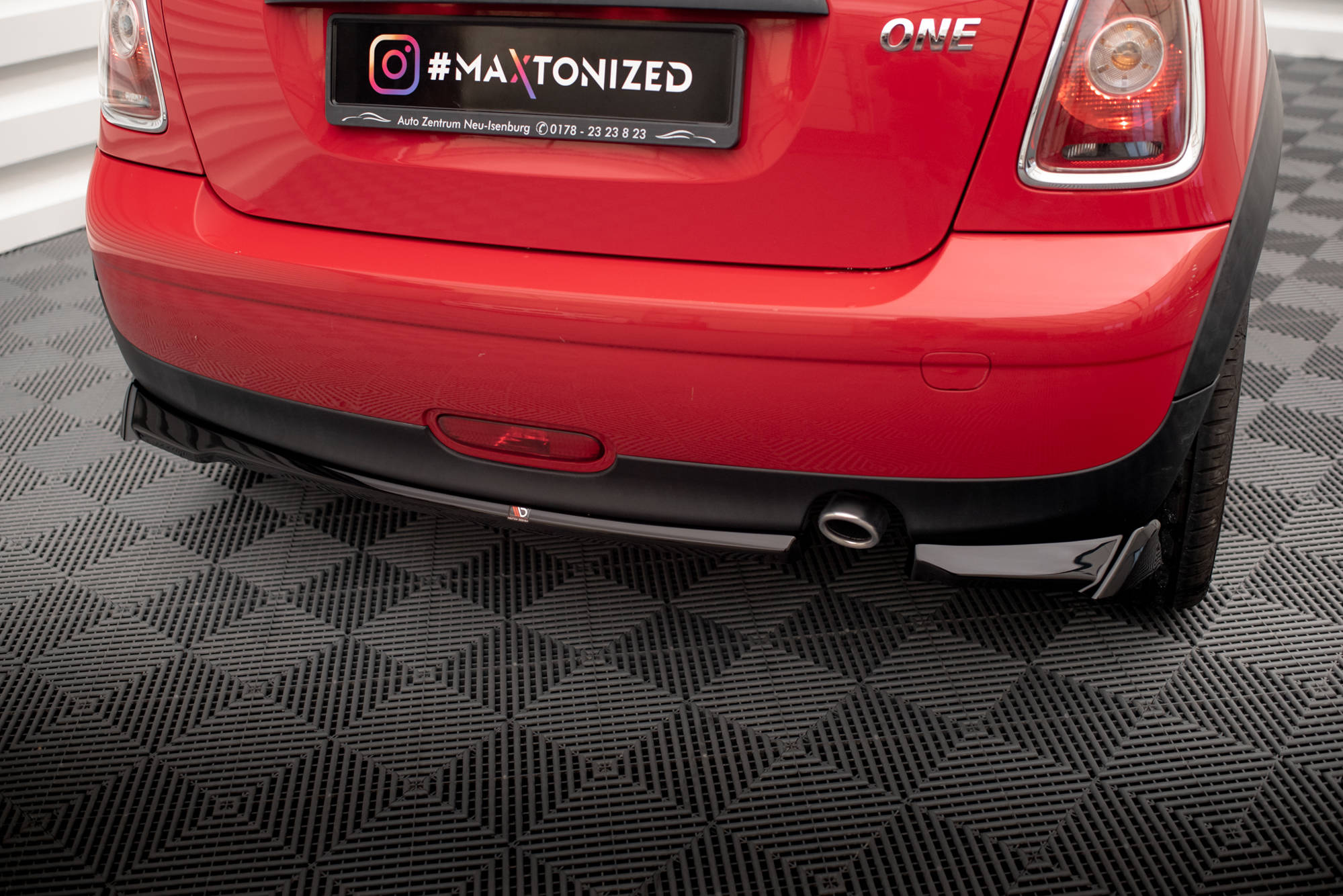 Maxton Design Heck Ansatz Flaps Diffusor passend für Mini One R56 schwarz Hochglanz