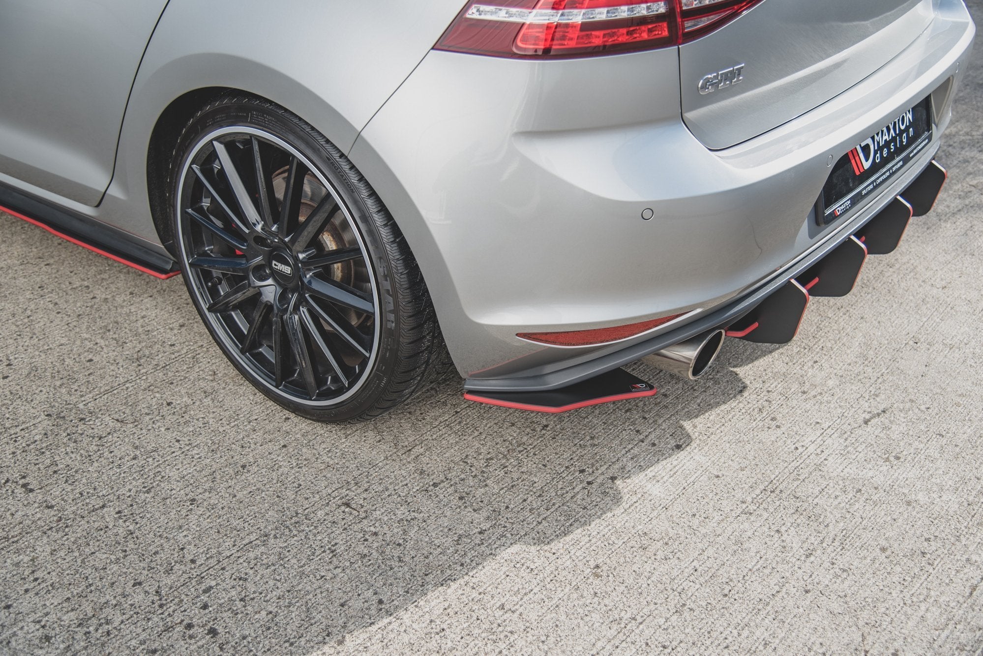 Maxton Design Street Pro Heck Ansatz Flaps Diffusor passend für L + R V.2 VW Golf 7 GTI
