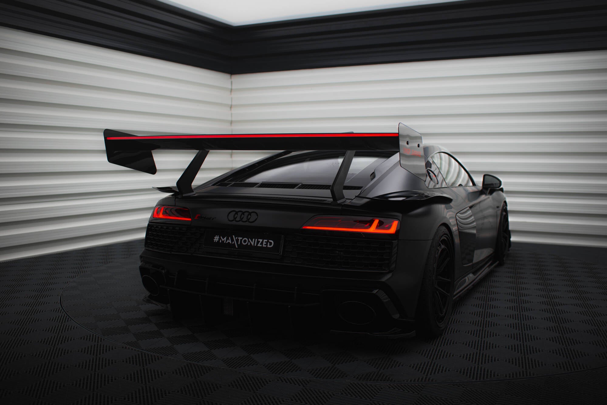 Maxton Design Carbon Spoiler + LED Audi R8 Mk2 für Audi R8 Mk2