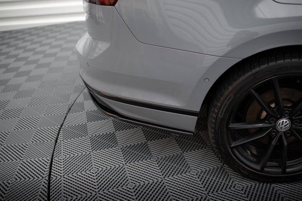 Maxton Design Heck Ansatz Flaps Diffusor passend für VW Passat R-Line B8 Facelift schwarz Hochglanz