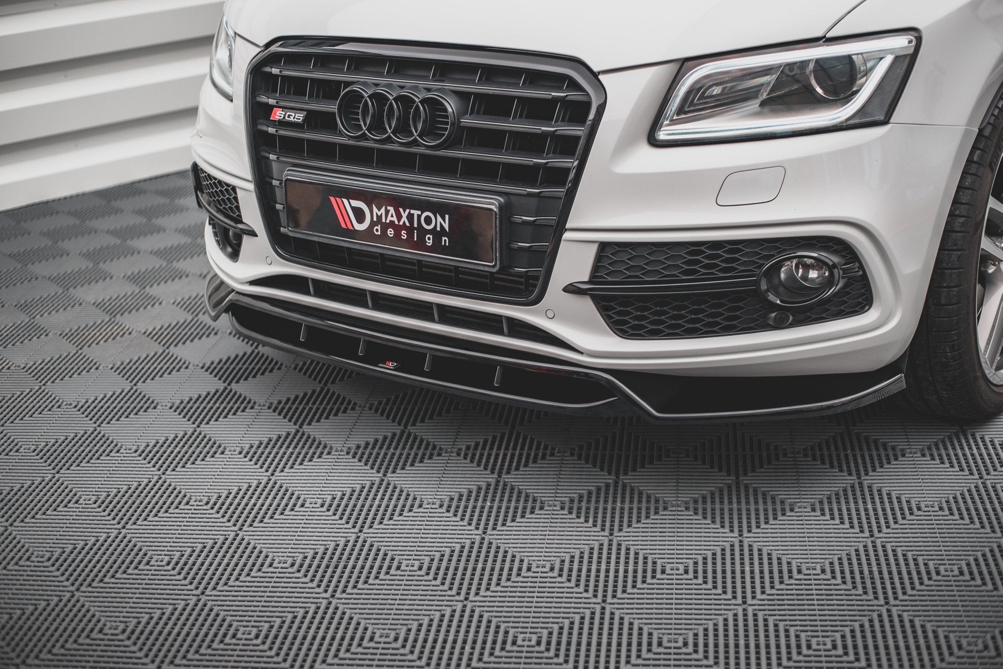 Maxton Design Street+ Spoilerlippe Front Ansatz passend für Audi SQ5 / Q5 S-Line Mk1 (8R) schwarz Hochglanz