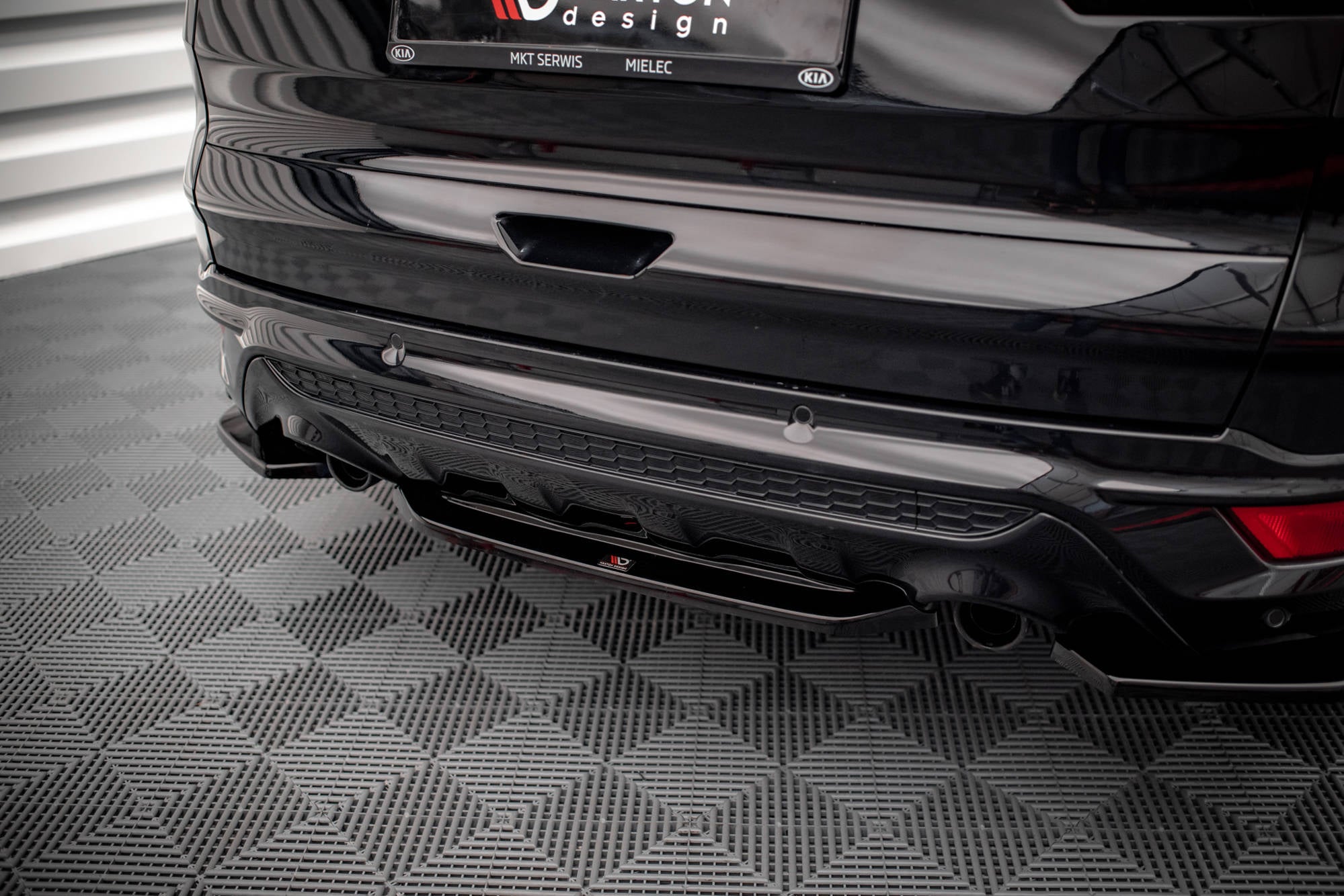 Maxton Design Heckansatz Ford Escape ST-Line Mk3 schwarz Hochglanz für Ford Escape Mk3