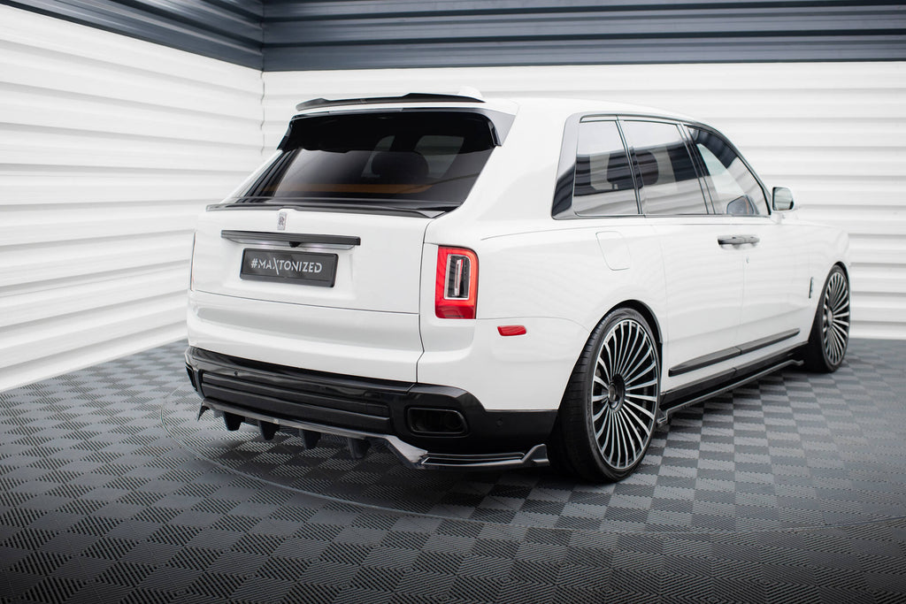 Maxton Design Street+ Mittlerer Diffusor RACE passend für Rolls Royce Cullinan schwarz Hochglanz