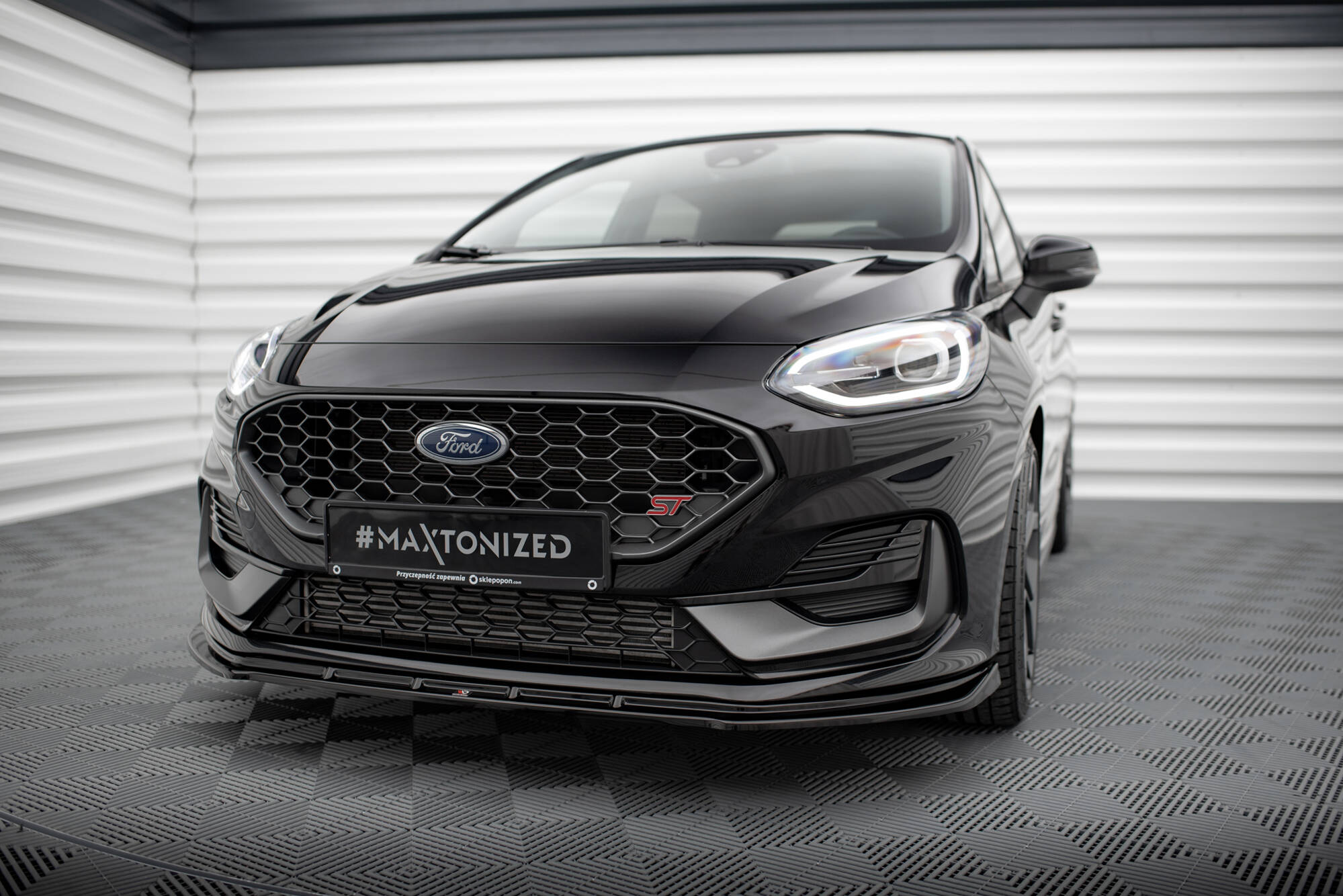 Maxton Design Street+ Spoilerlippe Front Ansatz V.2 passend für Ford Fiesta ST / ST-line Mk8 Facelift schwarz Hochglanz