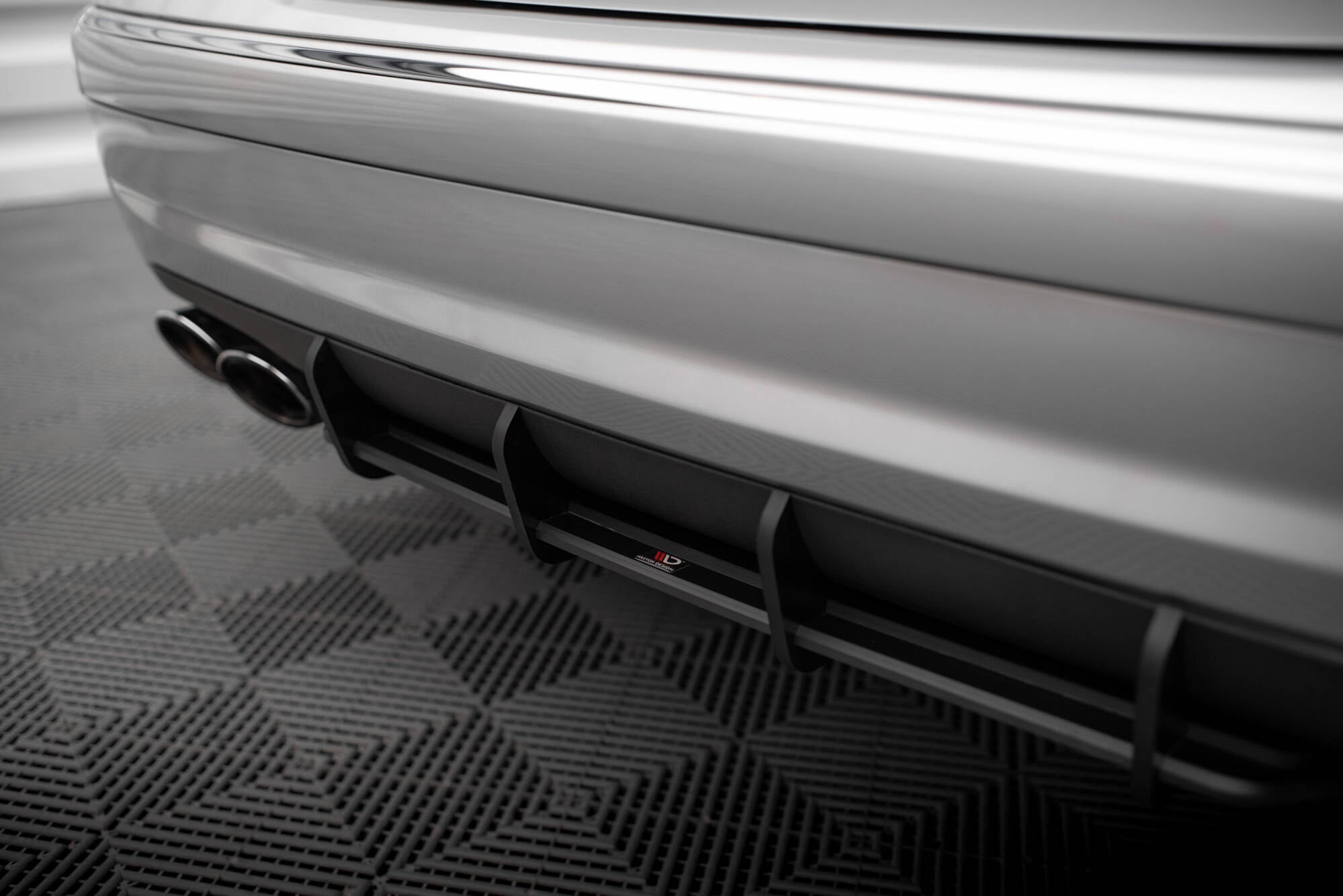 Maxton Design Street Pro Heckschürze passend für Mercedes-Benz E 55 AMG W211