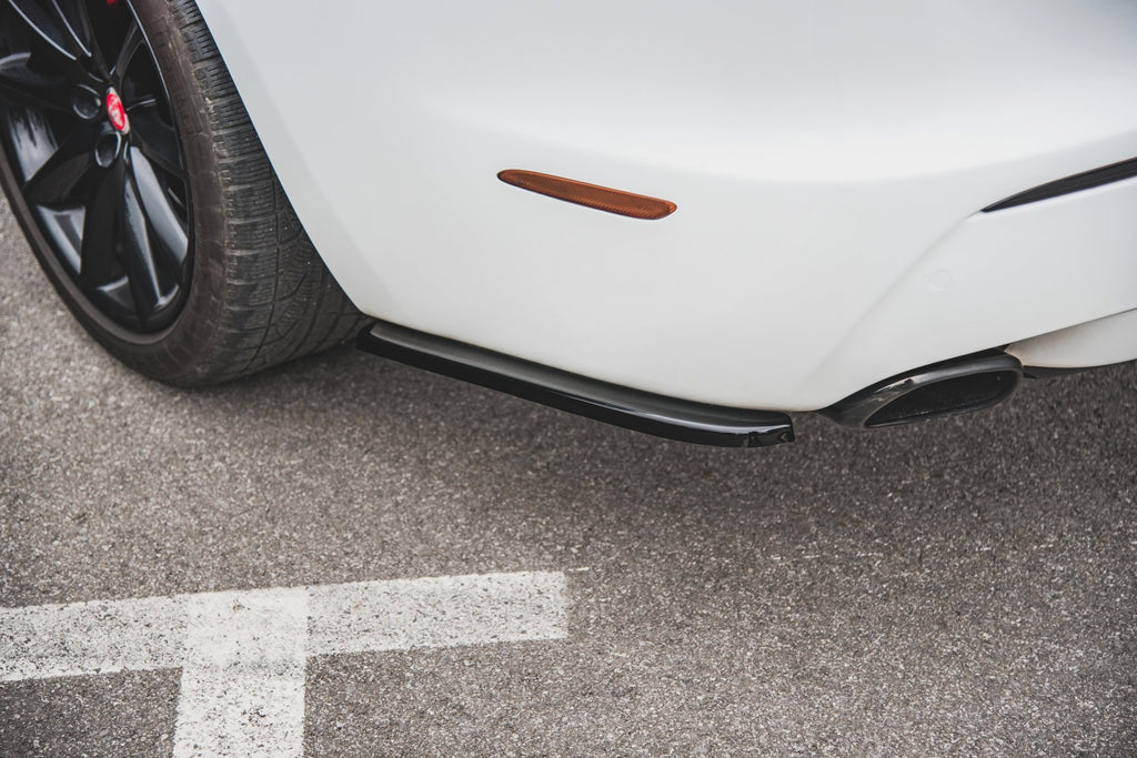Maxton Design Heck Ansatz Flaps Diffusor passend für Jaguar XJ R-Sport X351 Facelift schwarz Hochglanz