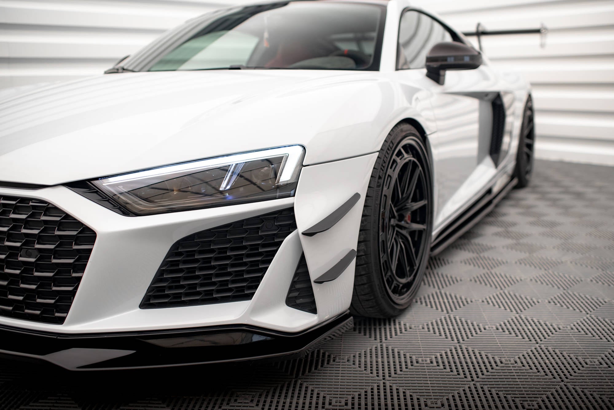 Maxton Design Stoßstangen Flaps Wings vorne Canards passend für Audi RS3 Sportback 8Y Facelift