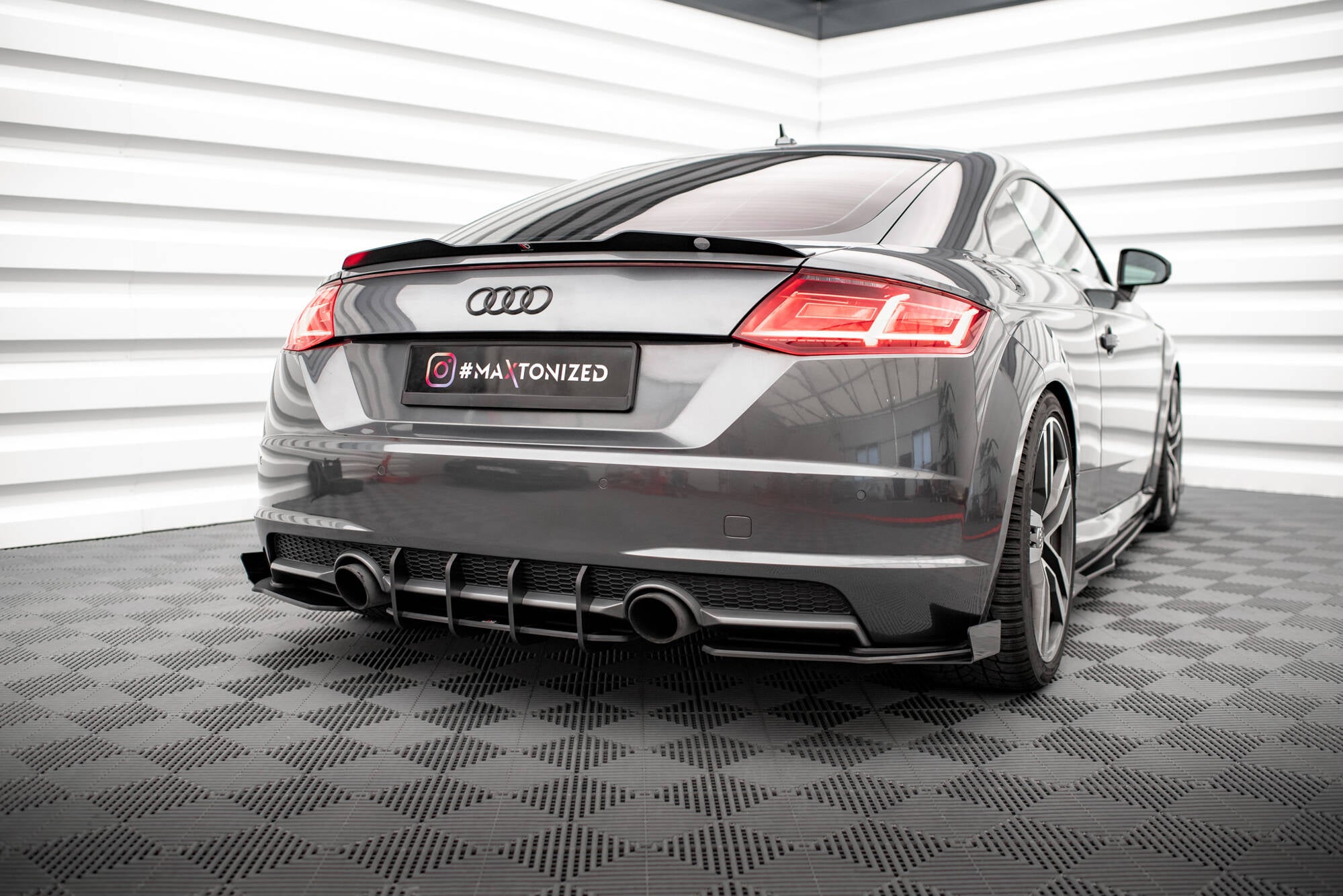 Maxton Design Street Pro Heckschürze passend für Audi TT S-Line 8S