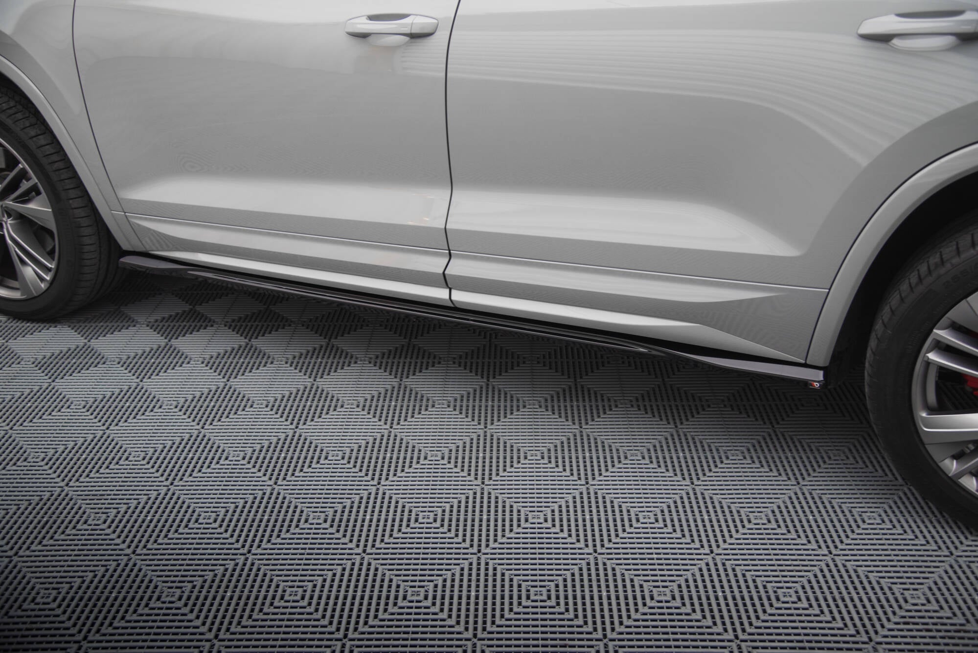 Maxton Design Street+ Seitenschweller Leisten passend für Skoda Kodiaq RS Mk1 / Mk1 Facelift schwarz Hochglanz