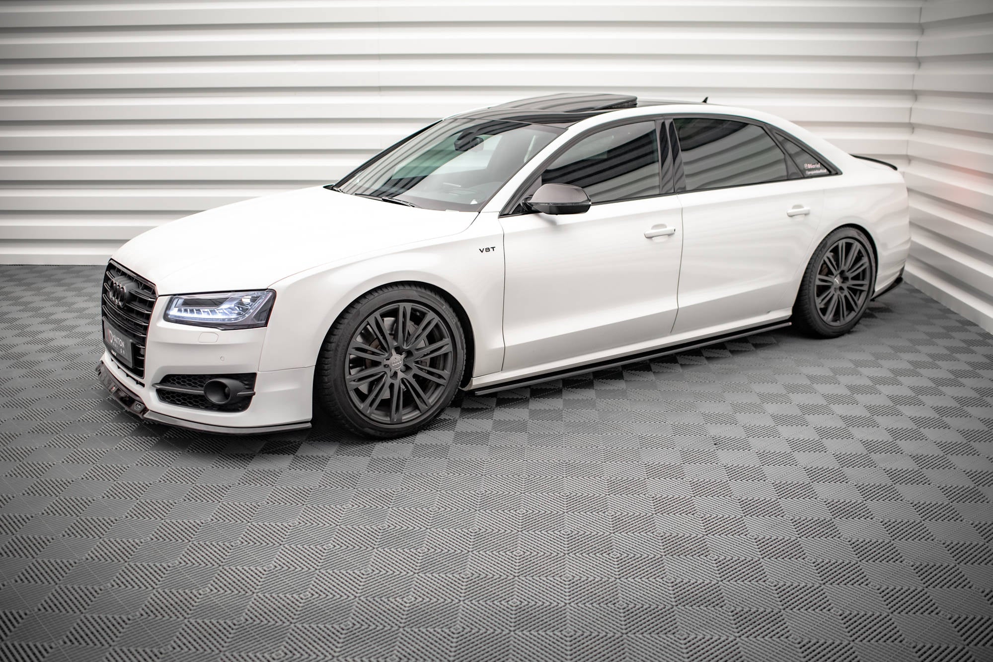 Maxton Design Street+ Spoilerlippe Front Ansatz V.2 passend für Audi S8 D4 FL schwarz Hochglanz