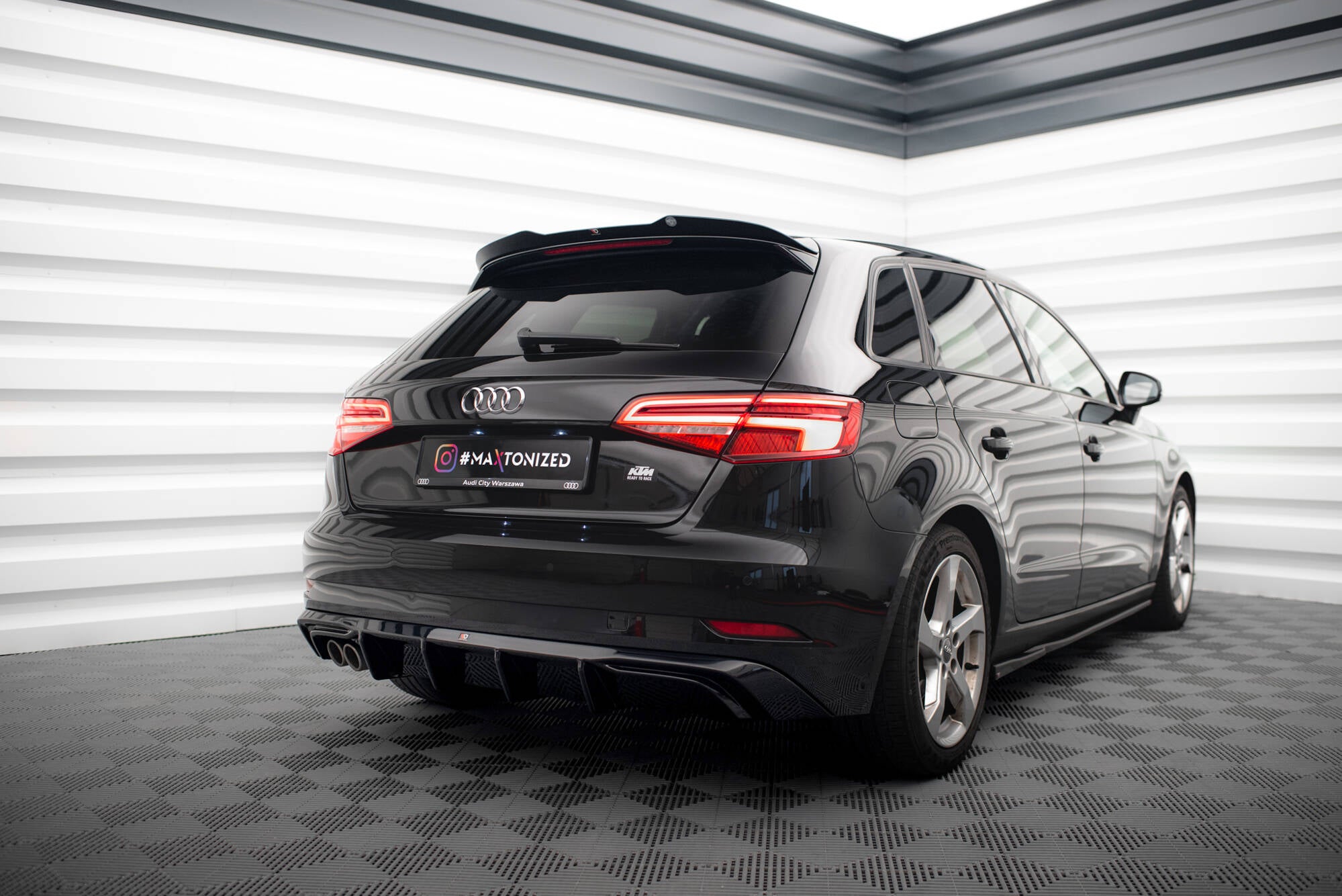 Maxton Design Spoiler CAP passend für Audi A3 Sportback 8V Facelift schwarz Hochglanz
