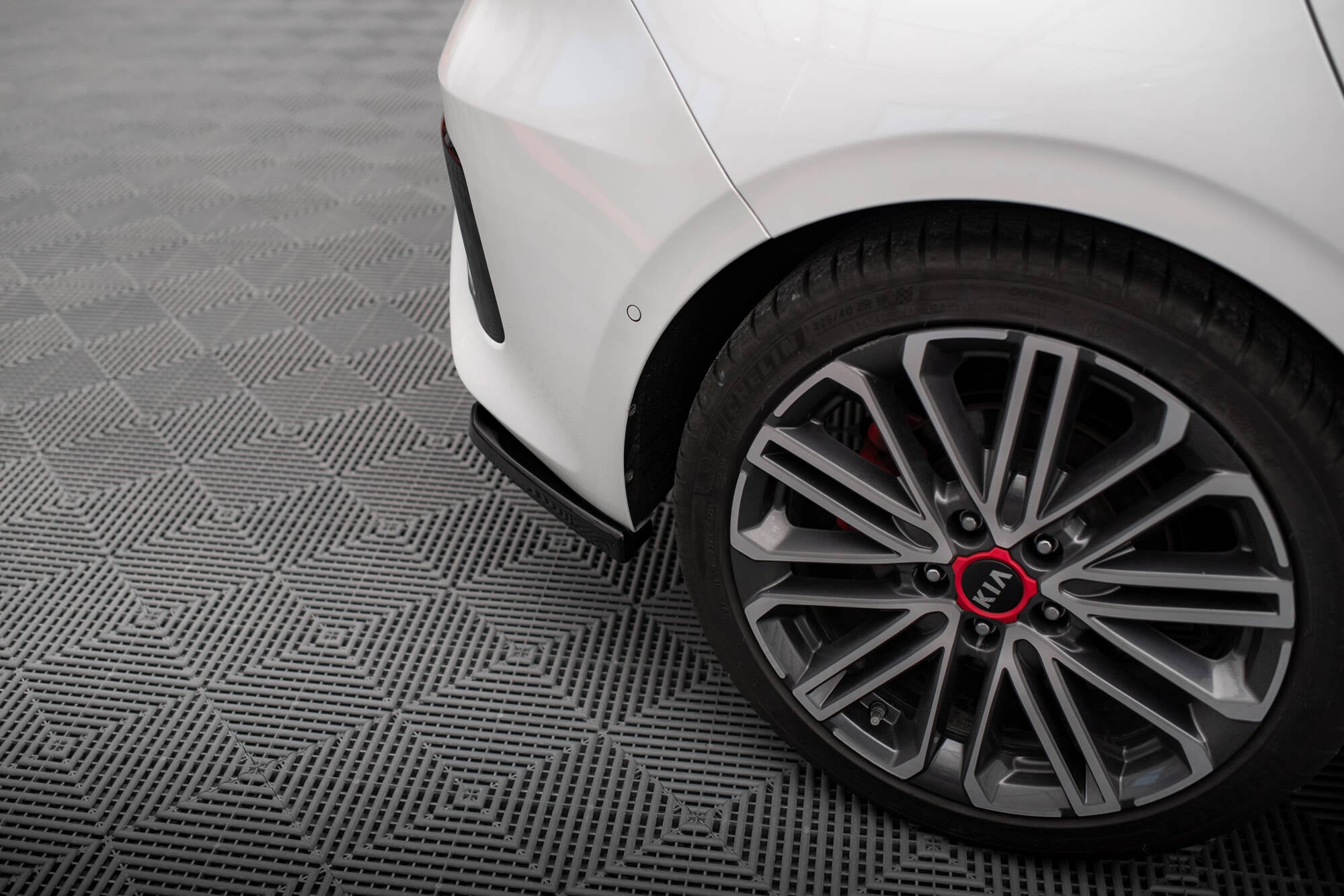 Maxton Design Heck Ansatz Flaps Diffusor passend für Kia Ceed GT Mk3 schwarz Hochglanz