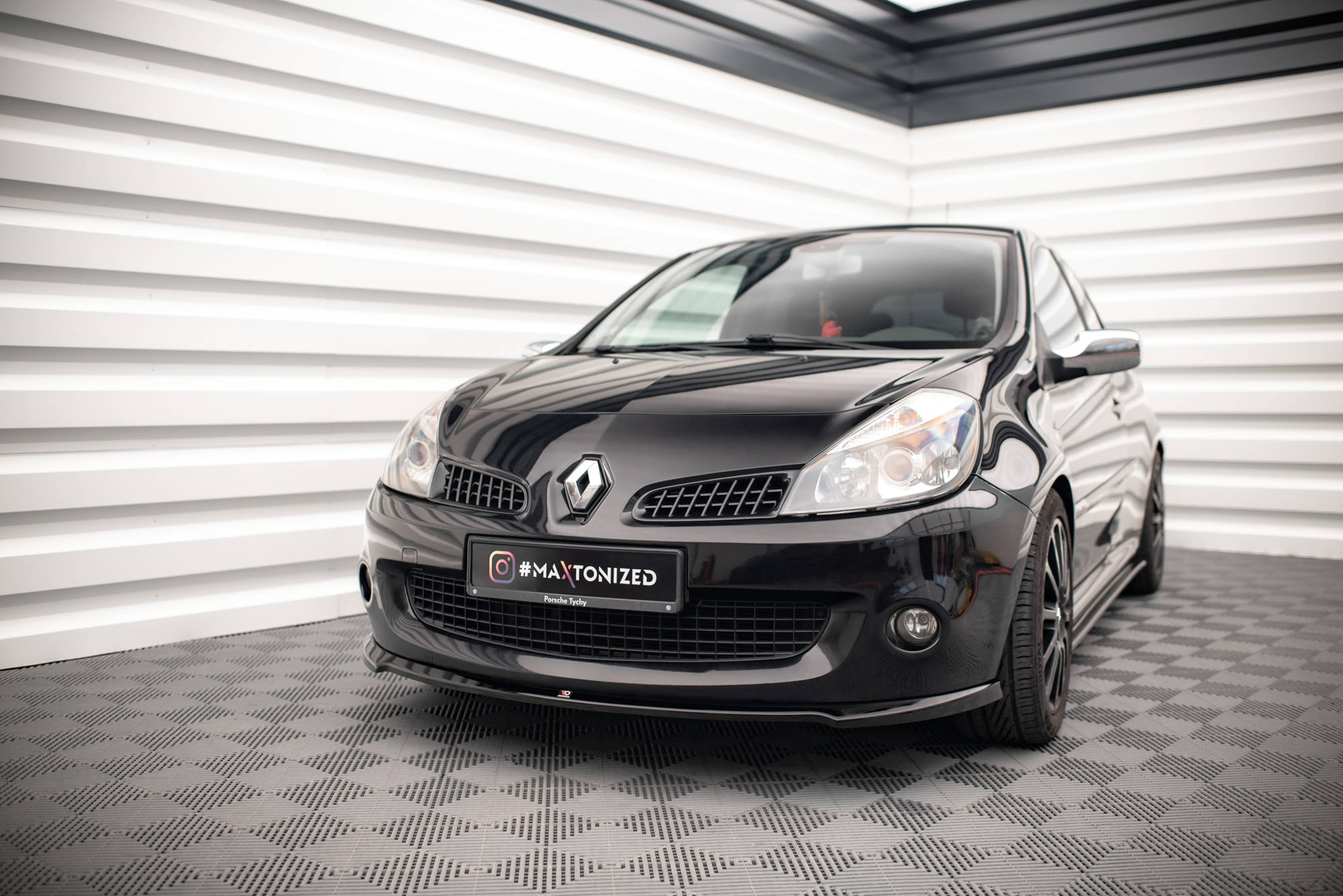 Maxton Design Street+ Spoilerlippe Front Ansatz passend für RENAULT CLIO III RS schwarz Hochglanz
