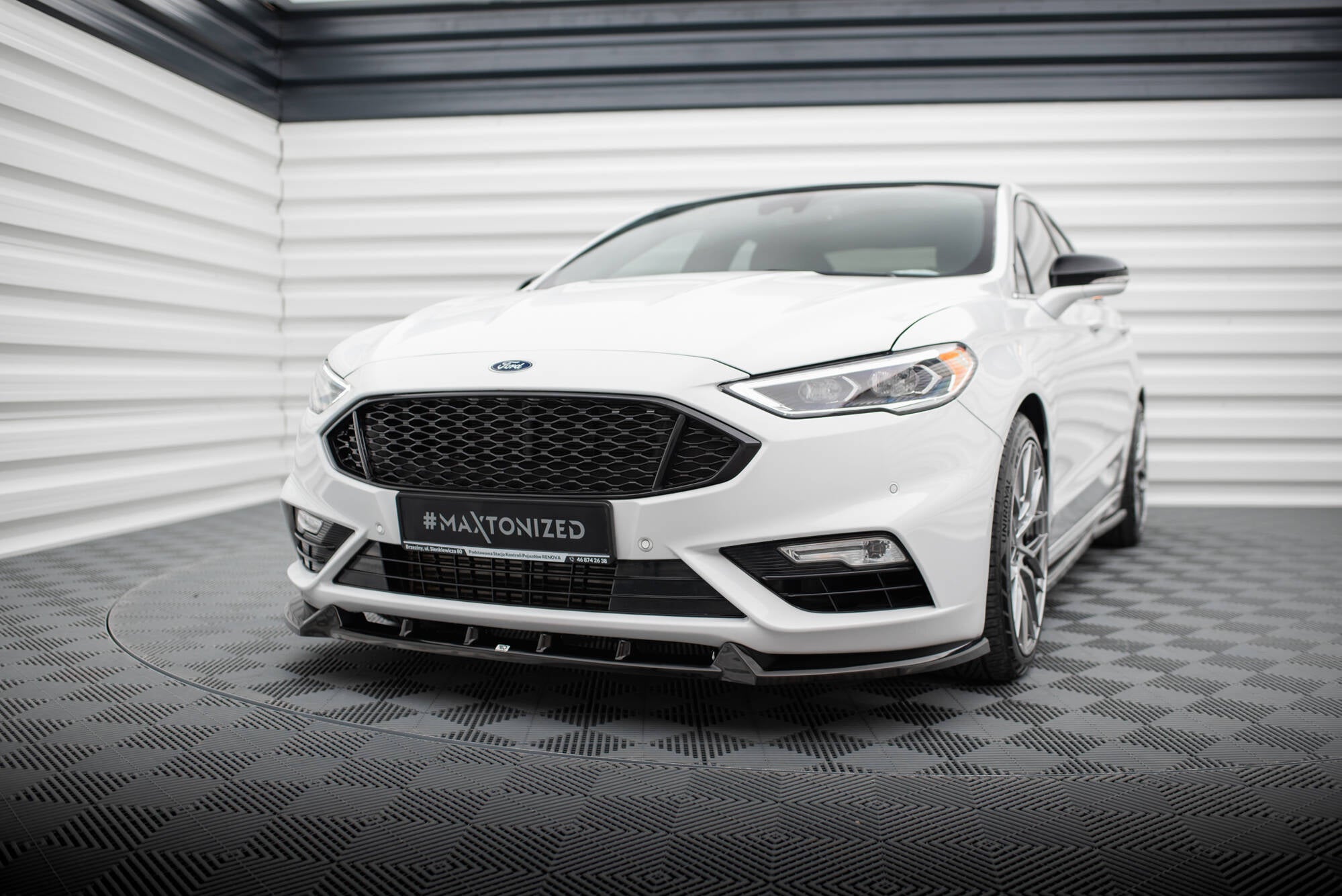 Maxton Design Street+ Spoilerlippe Front Ansatz passend für Ford Mondeo Sport Mk5 Facelift / Fusion Sport Mk2 Facelift schwarz Hochglanz