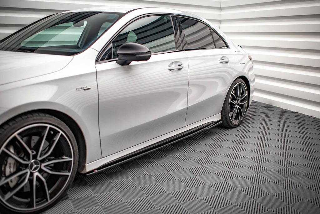 Maxton Design Street+ Seitenschweller Leisten V.2 passend für Mercedes A35 AMG / AMG-Line W177 schwarz Hochglanz