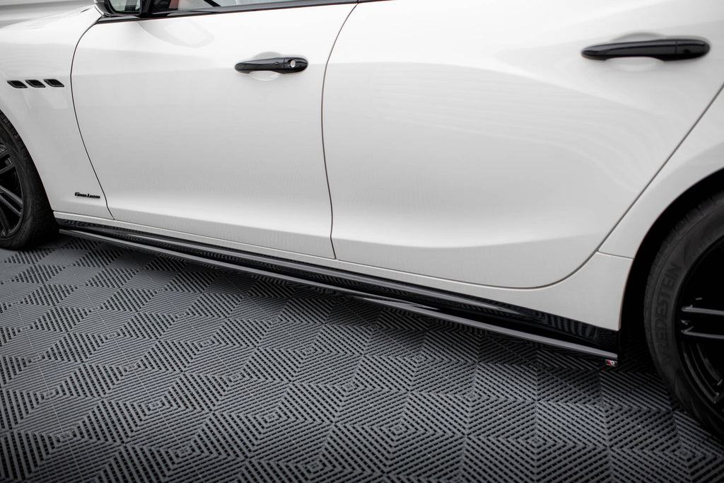 Maxton Design Street+ Seitenschweller Leisten passend für Maserati Ghibli Modena Mk3 Facelift schwarz Hochglanz