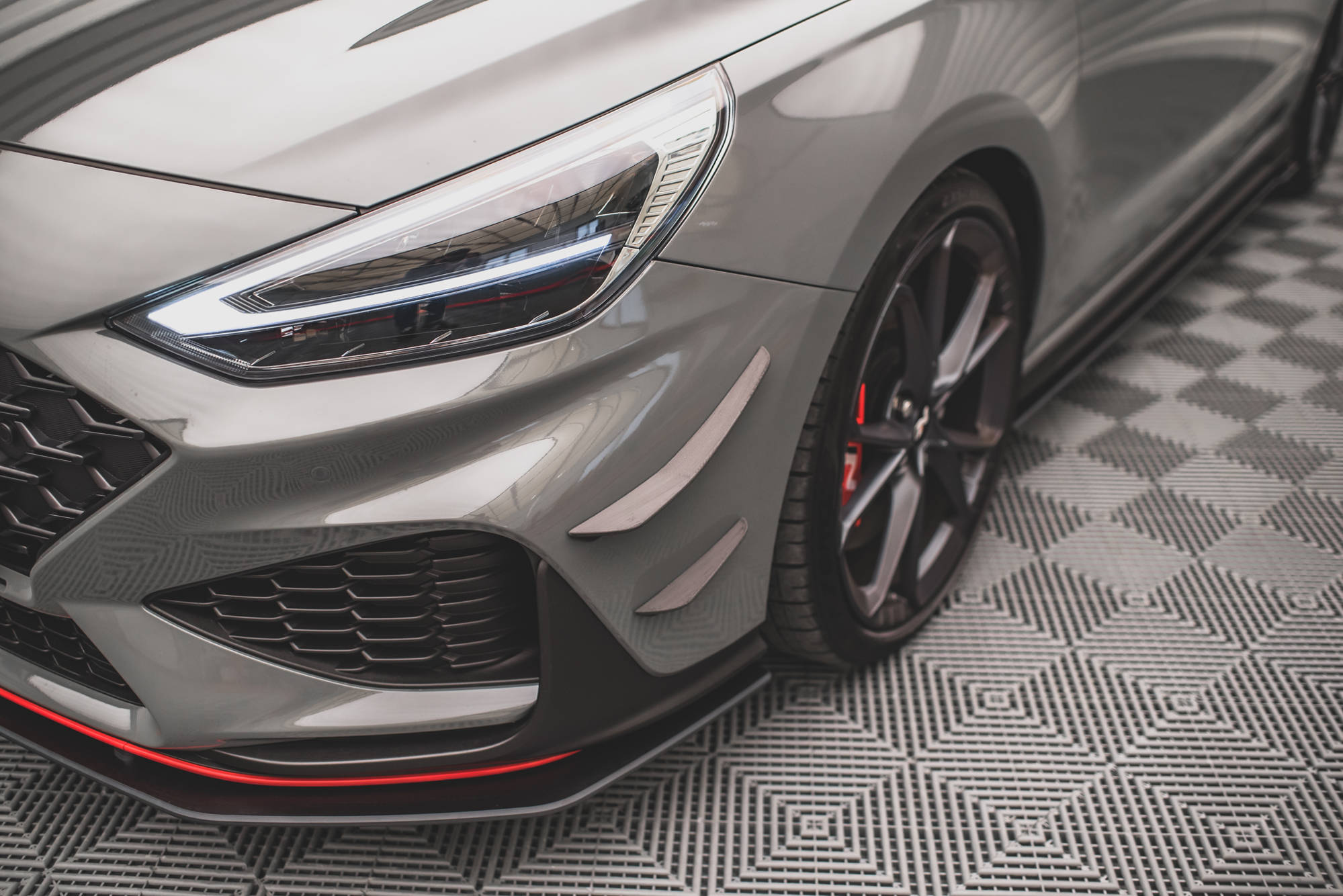 Maxton Design Stoßstangen Flaps Wings vorne Canards passend für Hyundai I30 N / I30 N-Line Hatchback/Fastback Mk3 Facelift