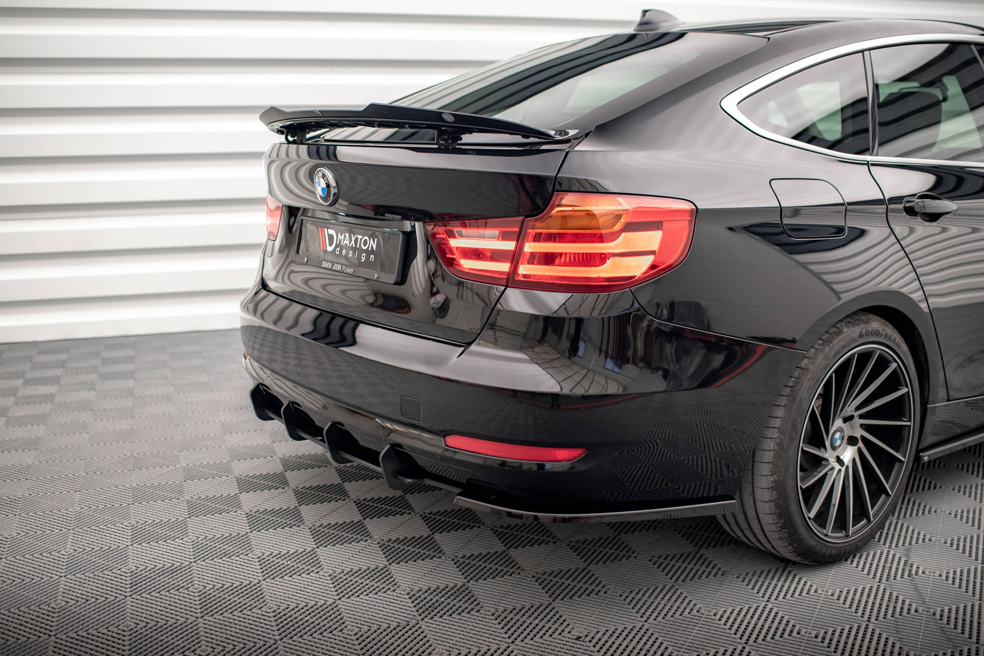 Maxton Design Street Pro Heckschürze passend für BMW 3er GT F34